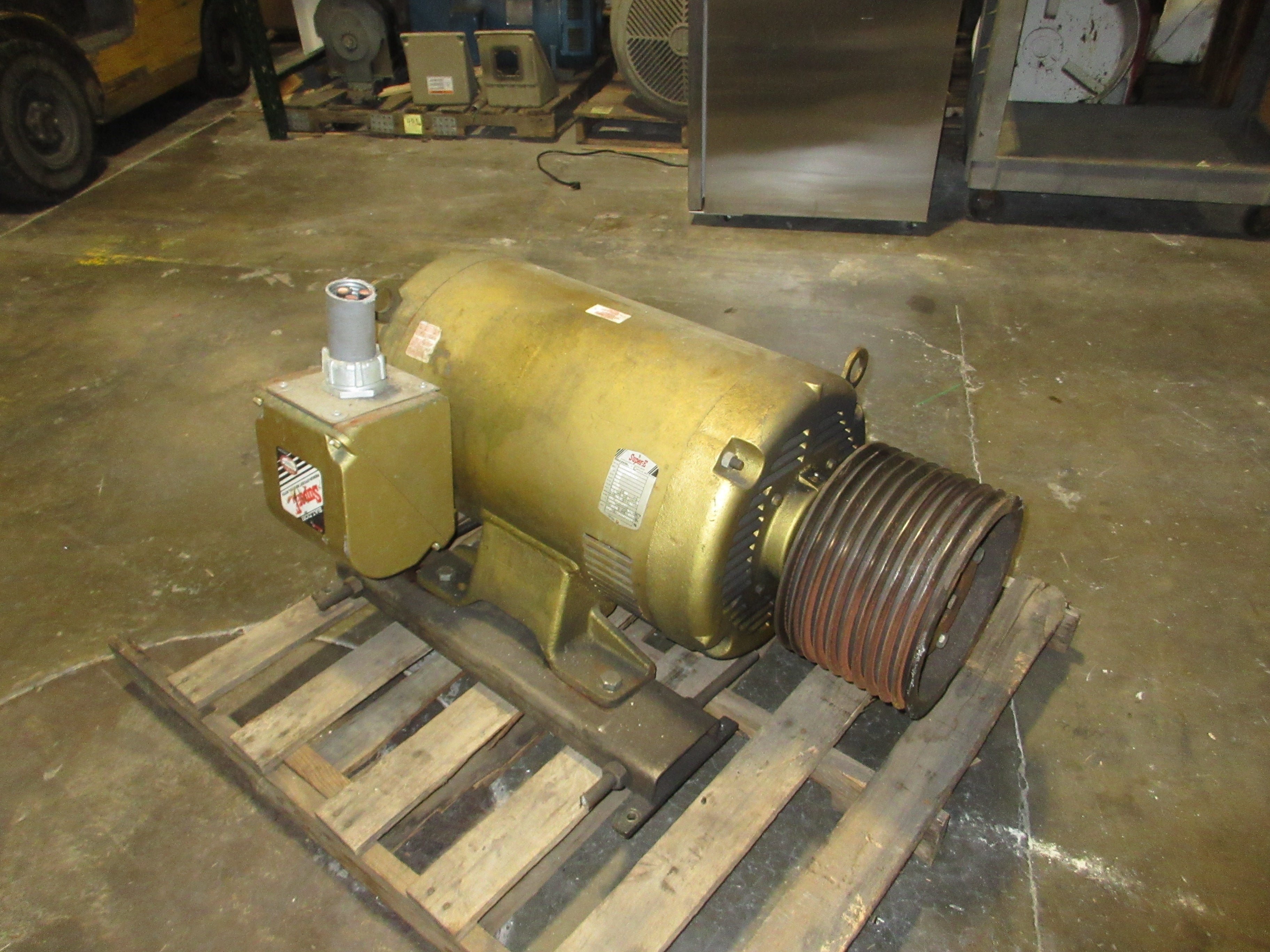 Baldor Industrial Motor EM2555T-4 100HP 1800RPM 460V 115A 60Hz 3Ph Frame: 404T