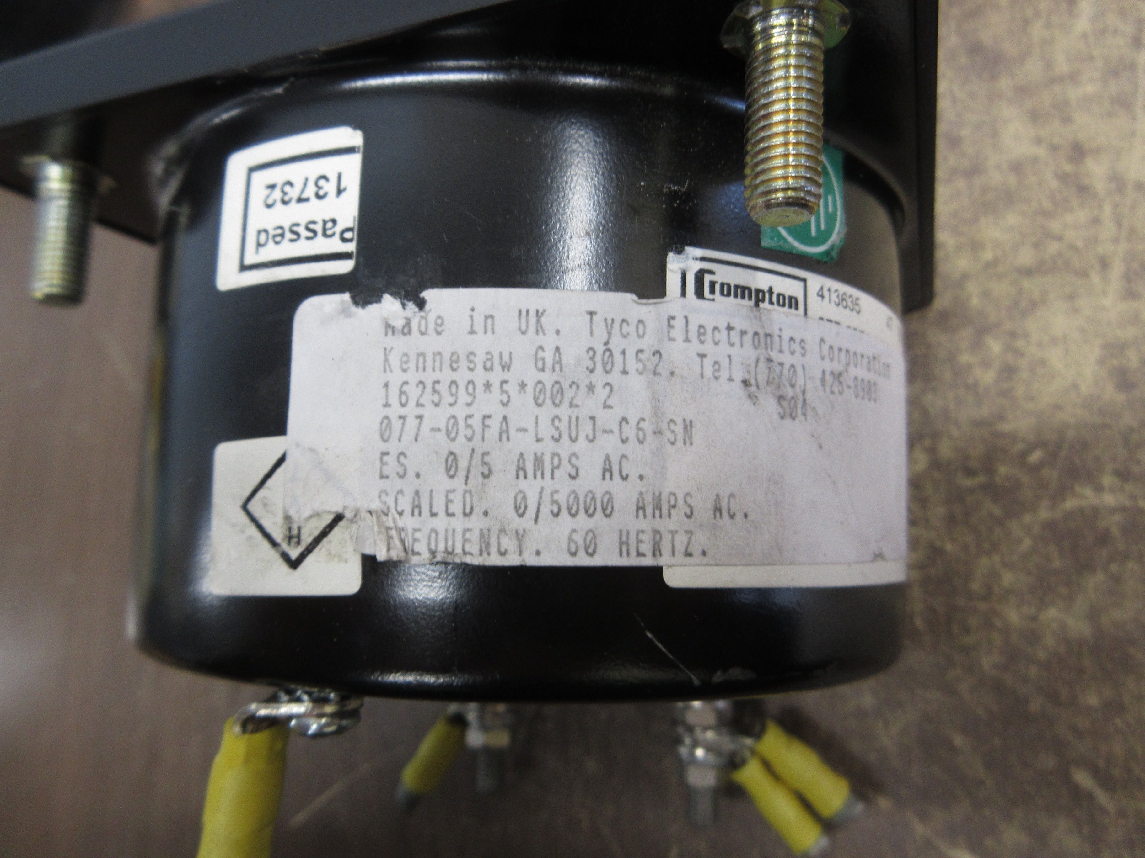 Crompton / Tyco AC Ammeter 077-05FA-LSUJ-C6-SN Range: 0-5000A Used