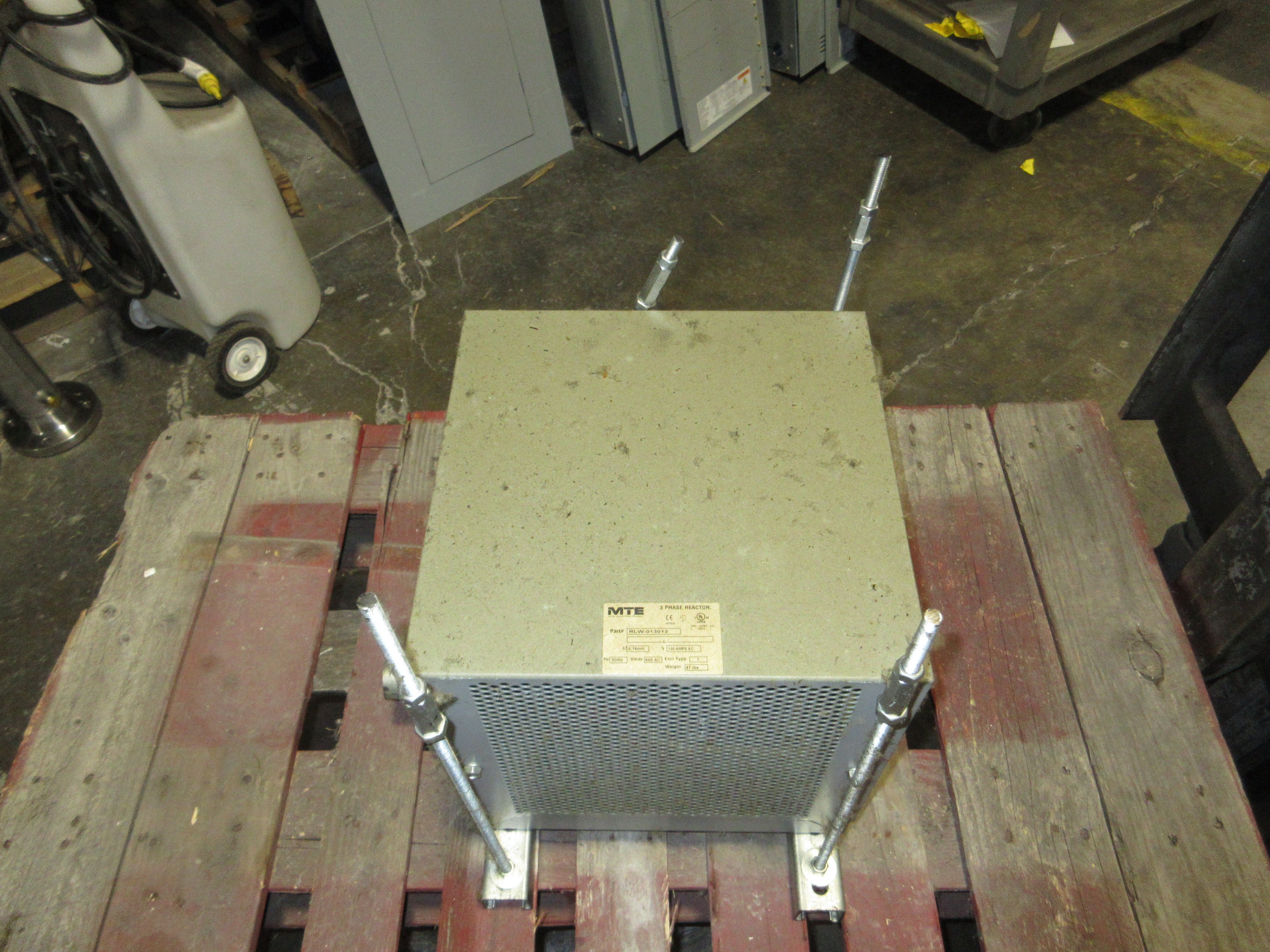MTE 3Ph Reactor RLW-013013 0.18mH 130A 600V 50/60Hz Type 1 Enclosure Used
