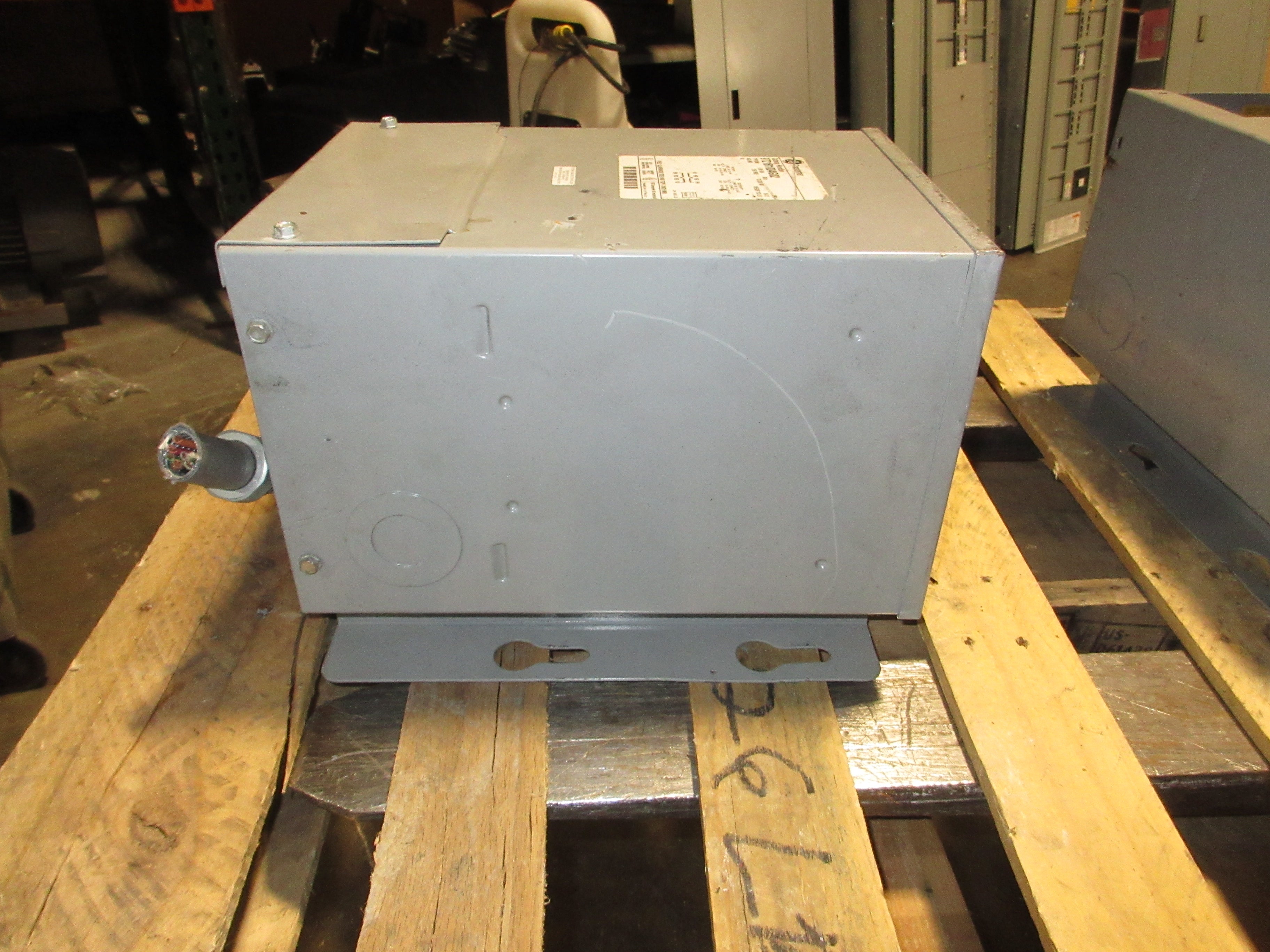 GE Type QMS 3R Transformer 9T21B1004G02 5kVA Pri: 240/480V Sec: 120/240V 60Hz