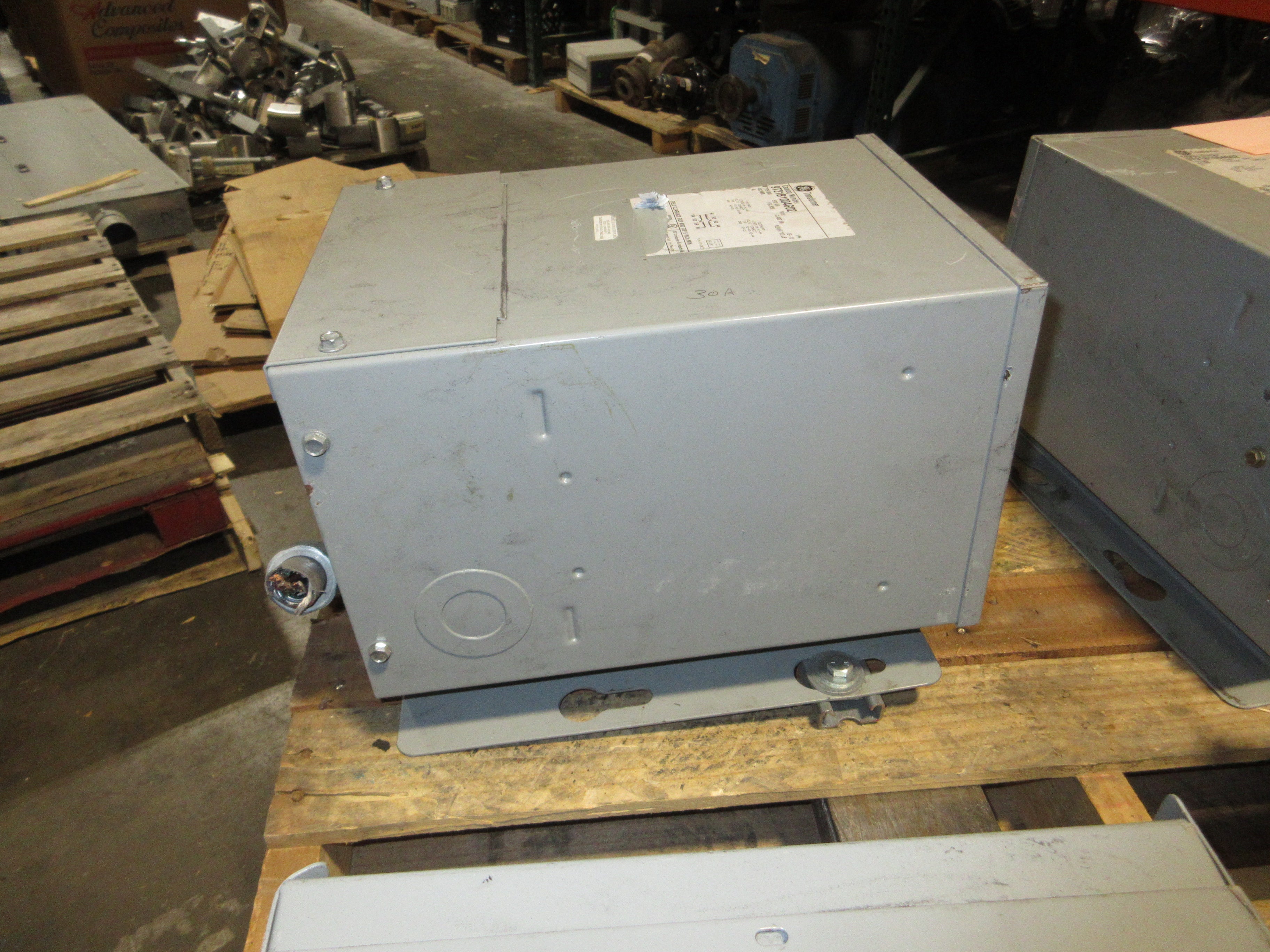 GE Type QMS 3R Transformer 9T21B1004G02 5kVA Pri: 240/480V Sec: 120/240V 1Ph