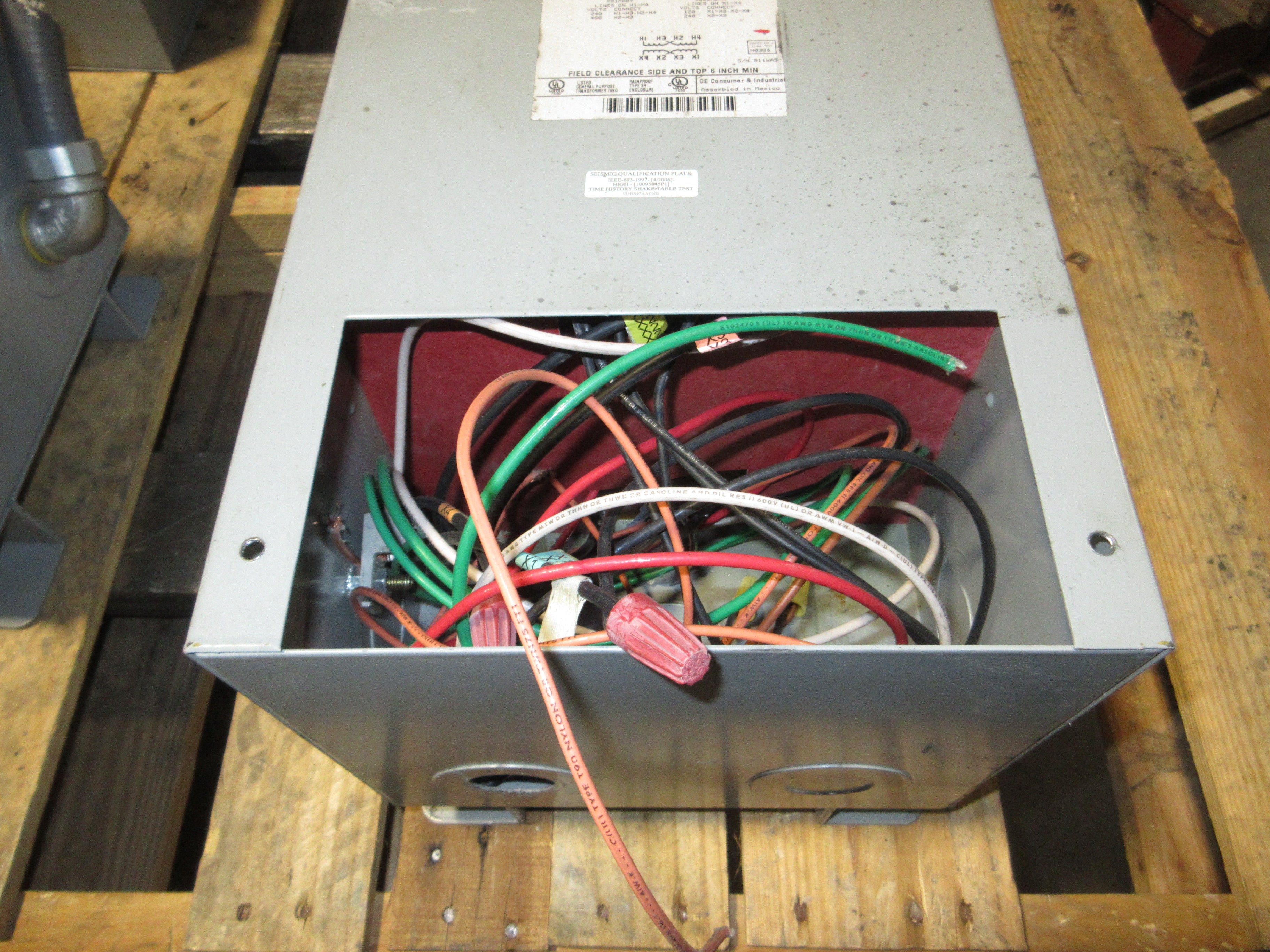 GE Type QMS 3R Transformer 9T21B1004G02 5kVA Pri: 240/480V Sec: 120/240V 1Ph