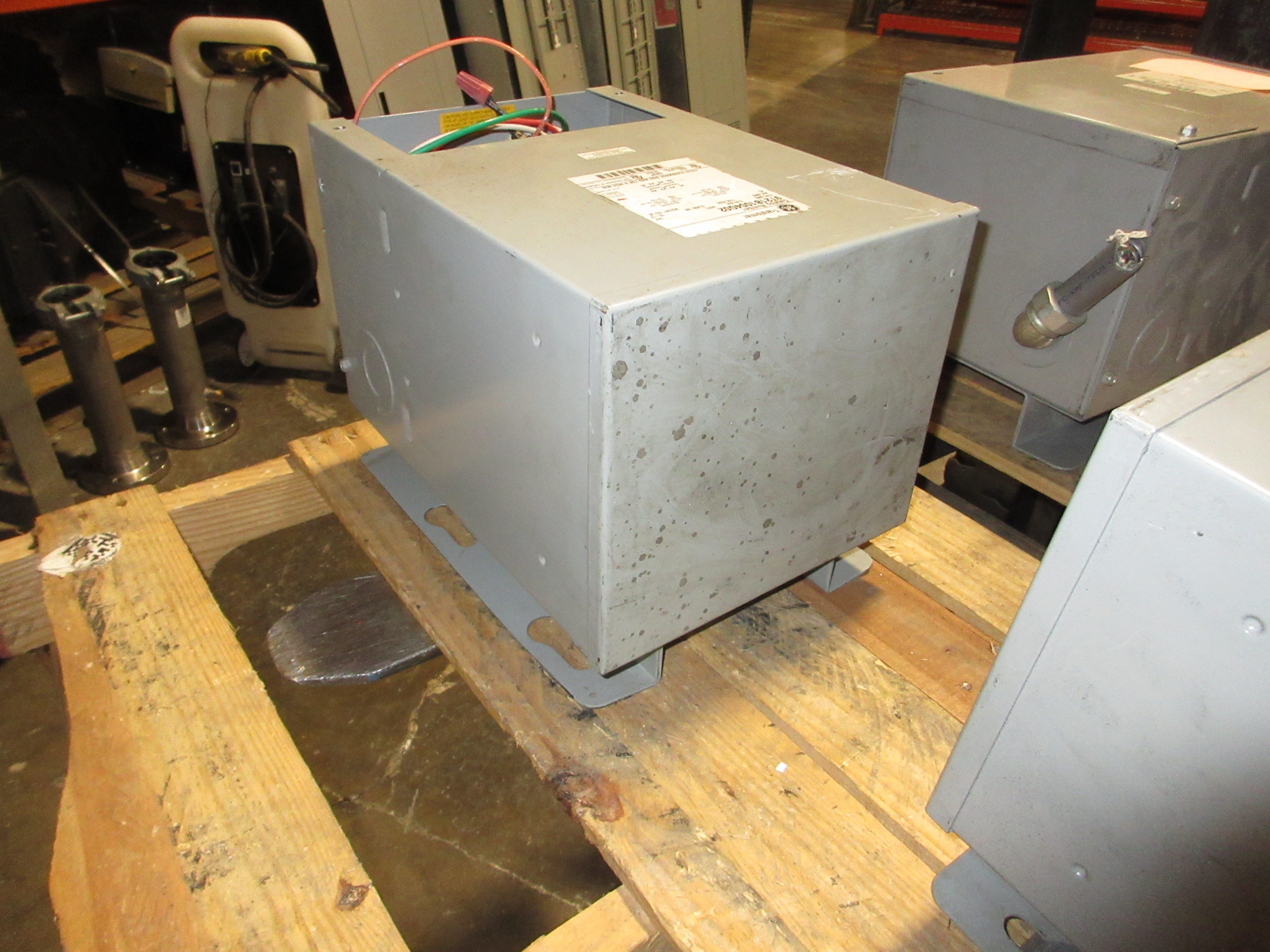 GE Type QMS 3R Transformer 9T21B1004G02 5kVA Pri: 240/480V Sec: 120/240V 1Ph