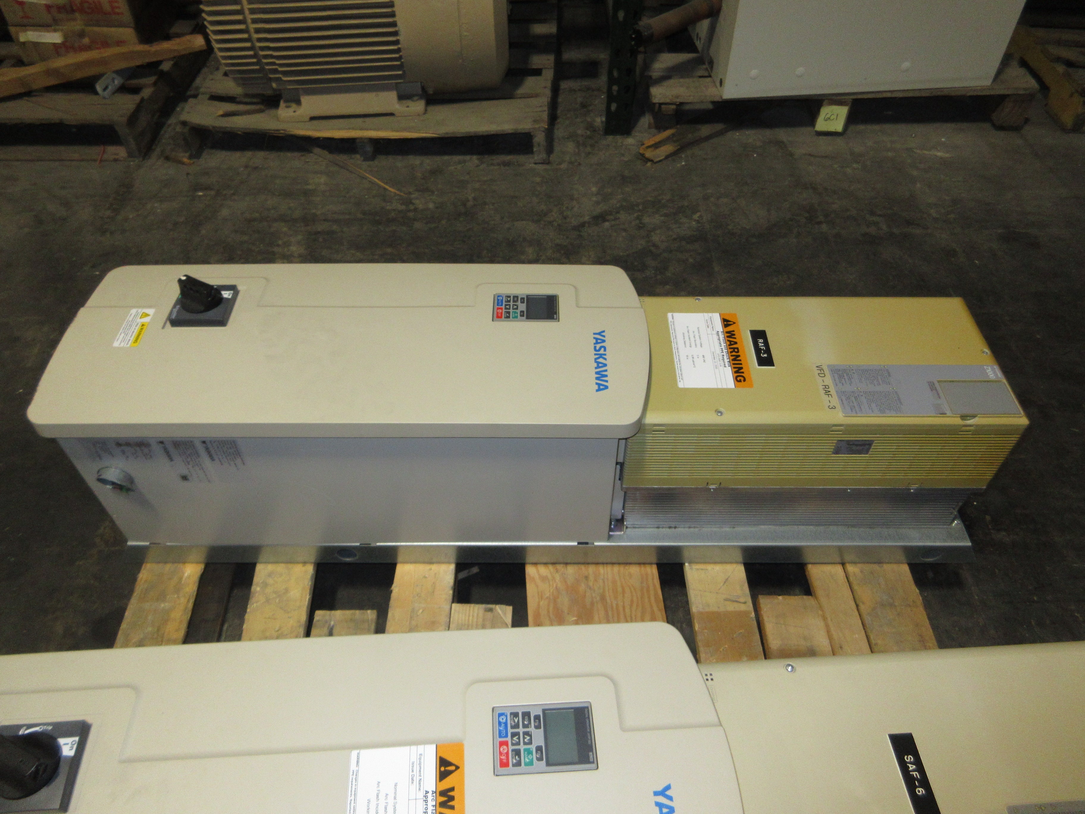 Yaskawa Z1000 AC Drive w/ Bypass Z1B1B065PMB 50HP 3Ph w/ Keypad Used