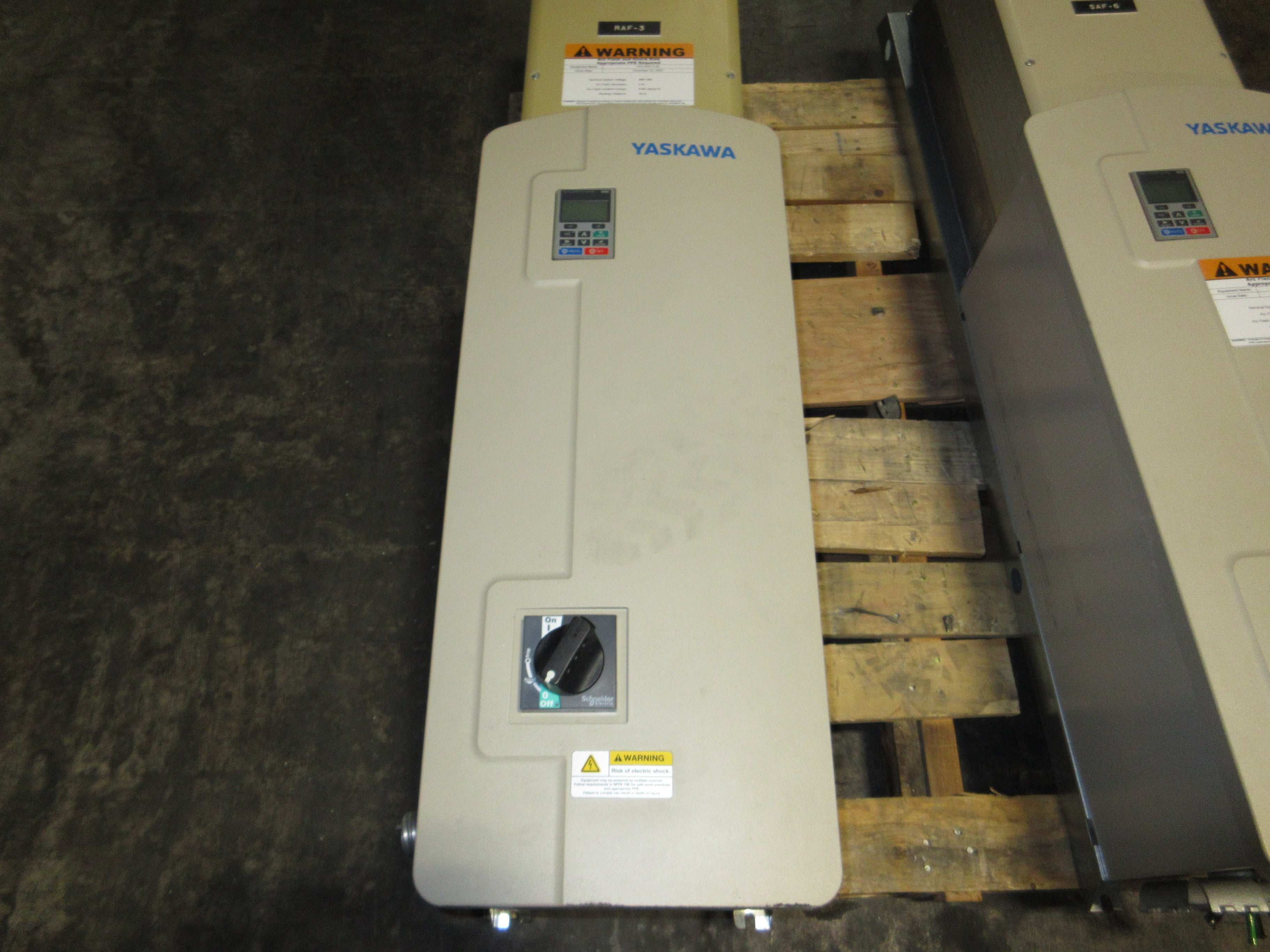 Yaskawa Z1000 AC Drive w/ Bypass Z1B1B065PMB 50HP 3Ph w/ Keypad Used