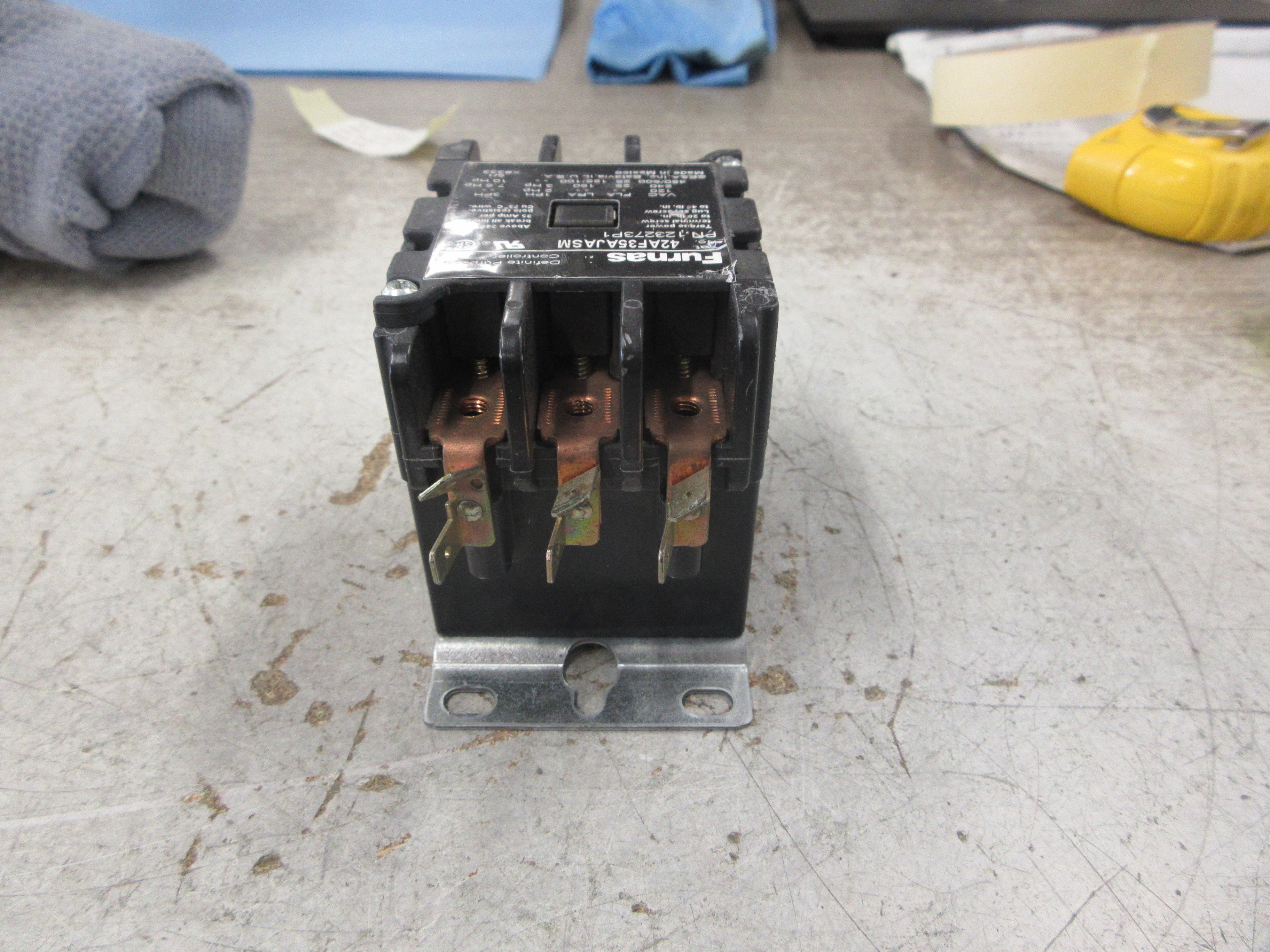 Furnas Definite Purpose Contactor 42AF35AJASM 24V Coil 25A 600V Used