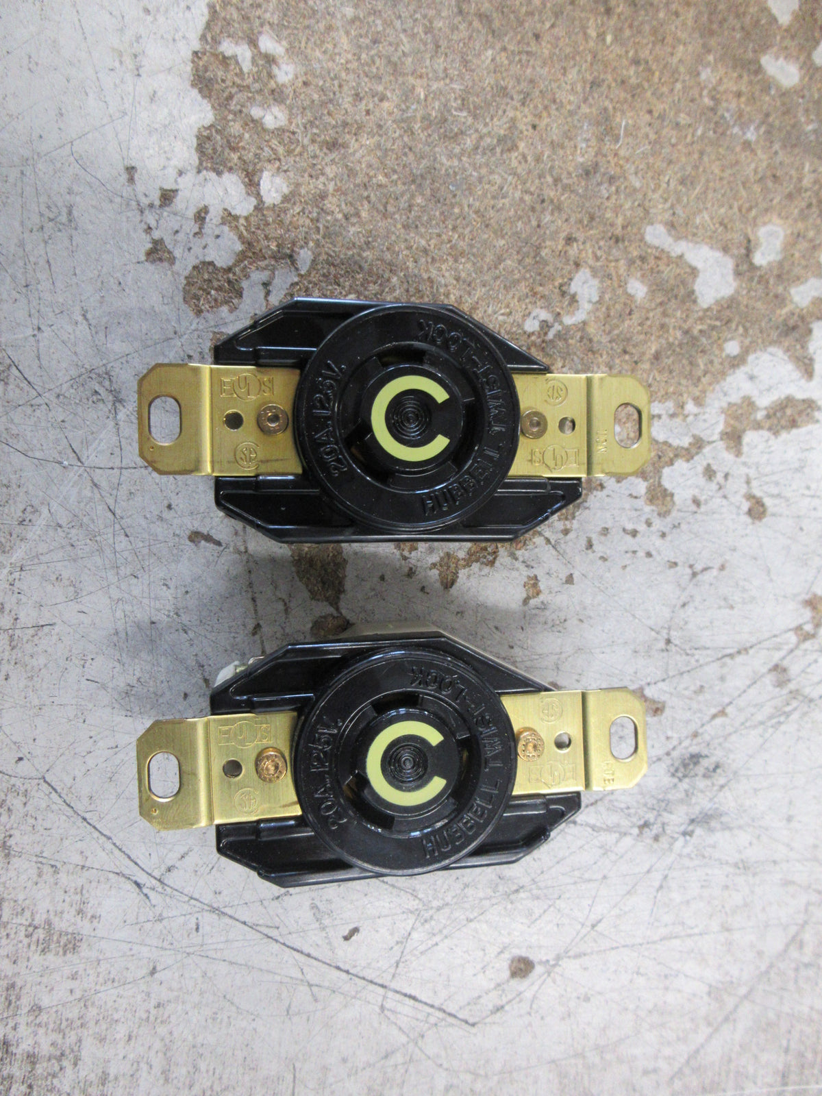 Hubbell Twist-Lock Receptacle HBL2310 20A 125V 2P 3W Nema L5-20R *Lot of 2*