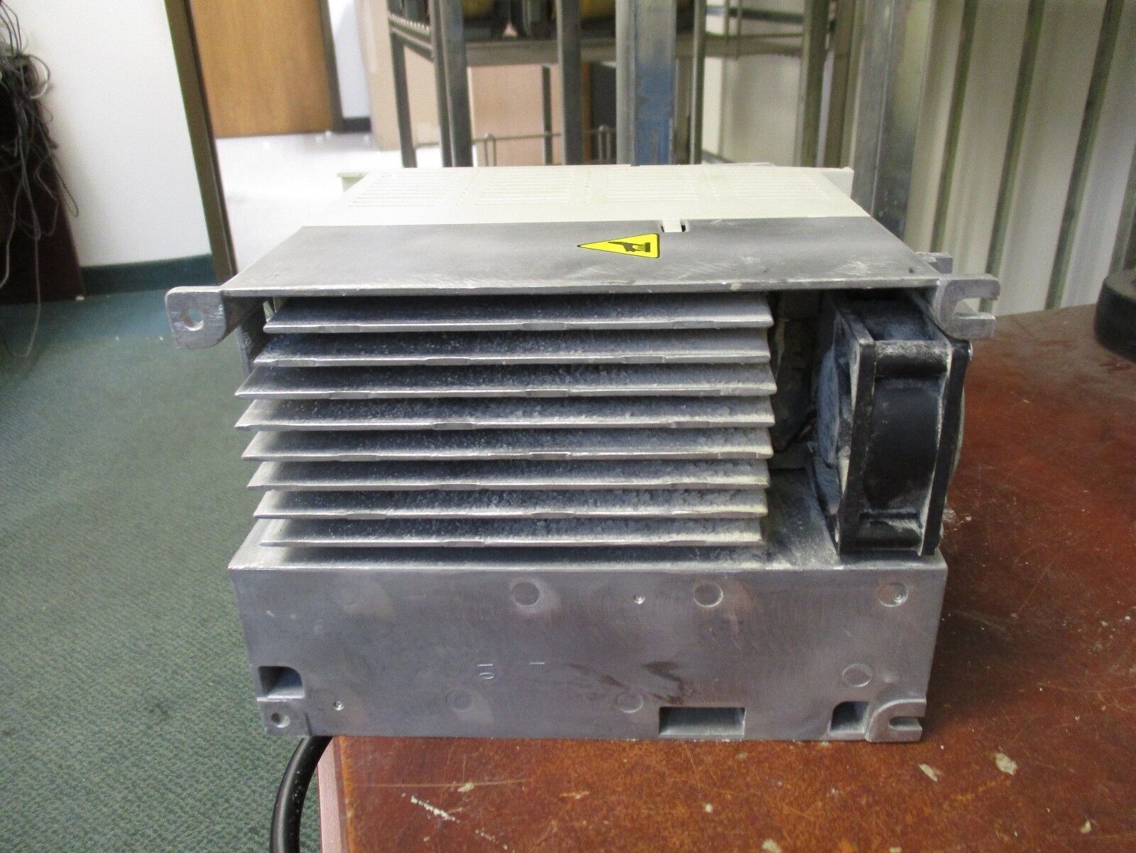 Toshiba VF Series AC Drive VFS9-4022PL-WN(1) 3Hp "Cracked Cover" Used