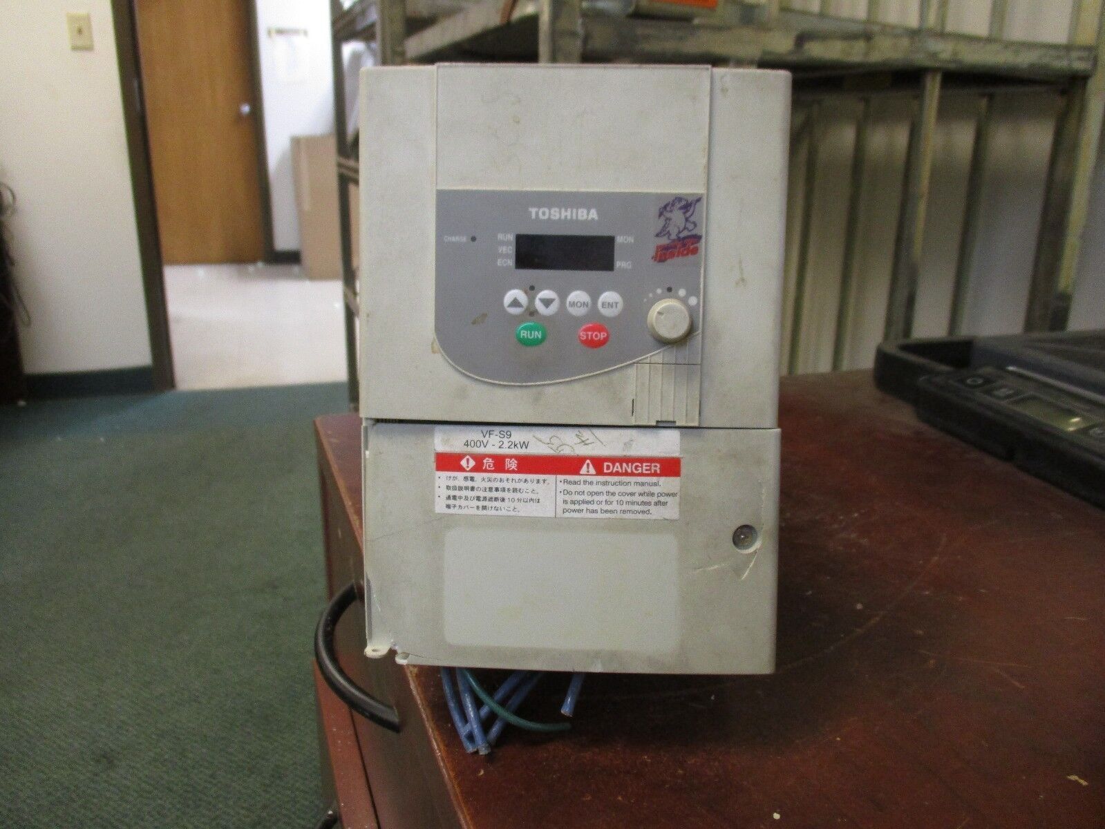 Toshiba VF Series AC Drive VFS9-4022PL-WN(1) 3Hp "Cracked Cover" Used