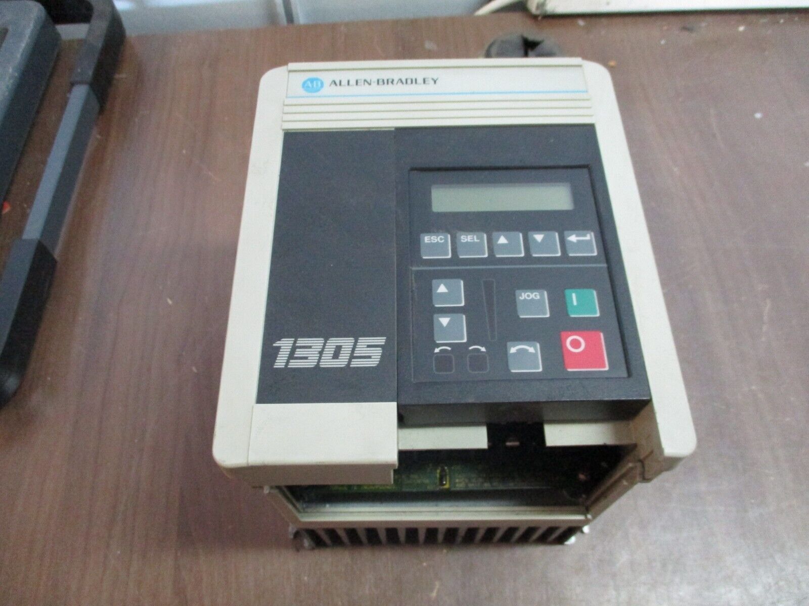 Allen-Bradley AC Drive 1305-BA03A *Broken Cover* Used