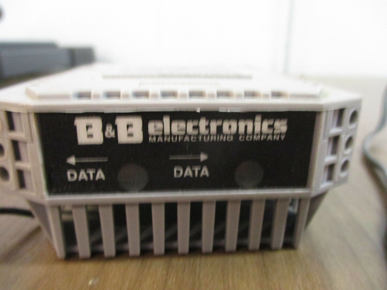 B&B Electronics RS-485 Isolator / Repeater 4850PDR 10-30VDC Used