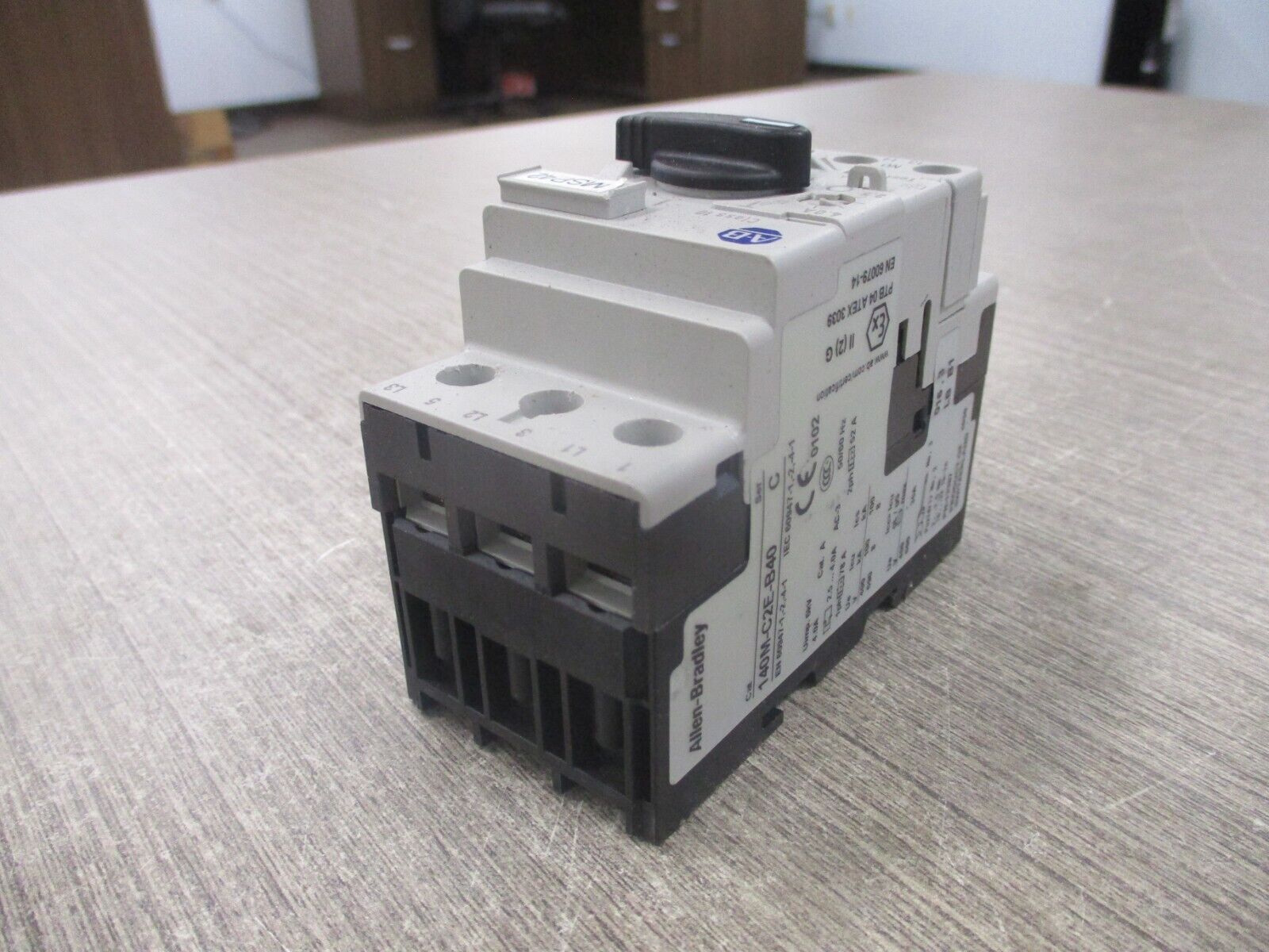 Allen-Bradley Manual Motor Protector 140M-C2E-B40 Ser. C Trip : 2.5-4.0A Used