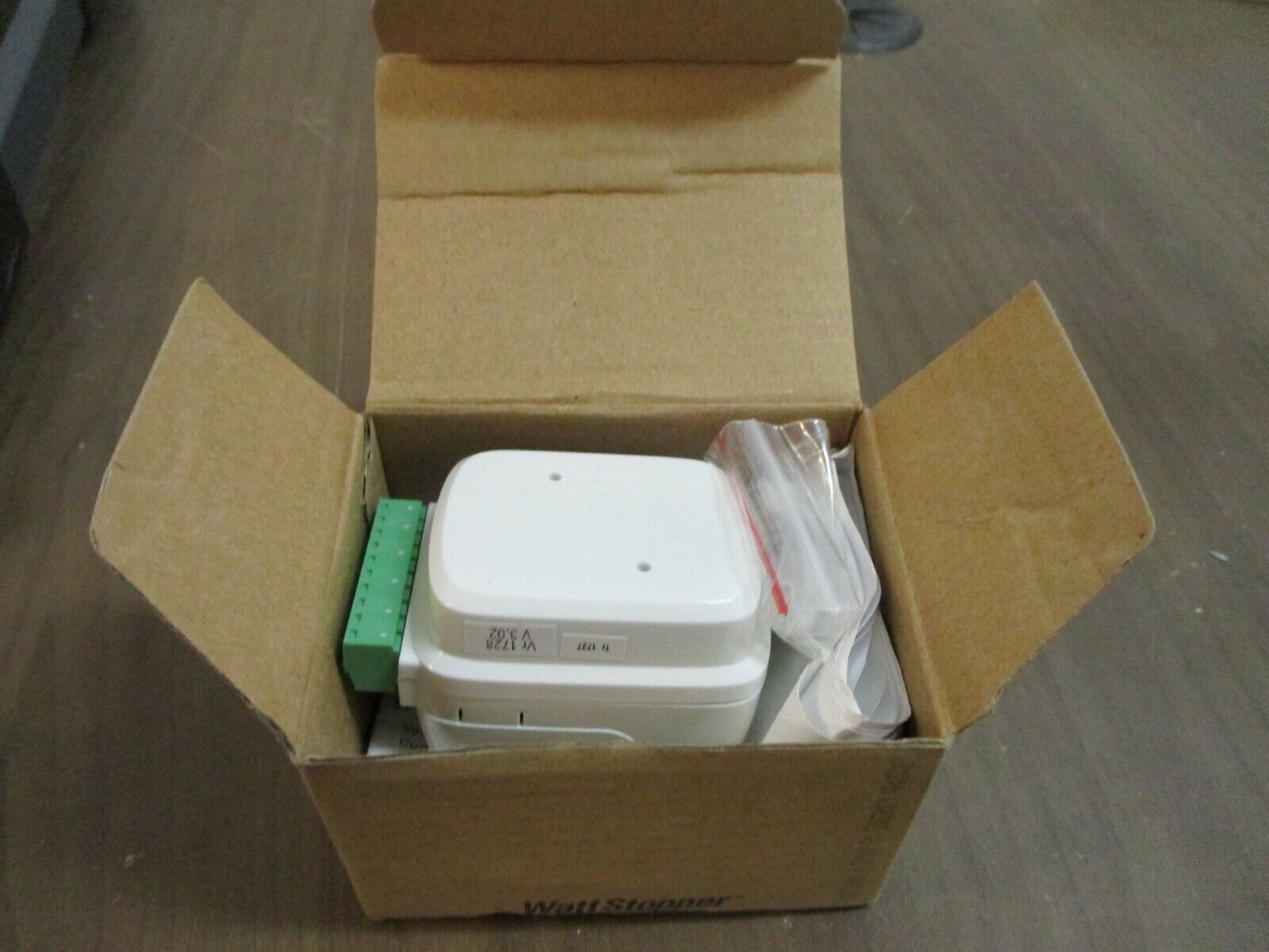 Legrand Wattstopper DLM 4-Partition Interface LMIO-102-U 24VDC 20mA White Used