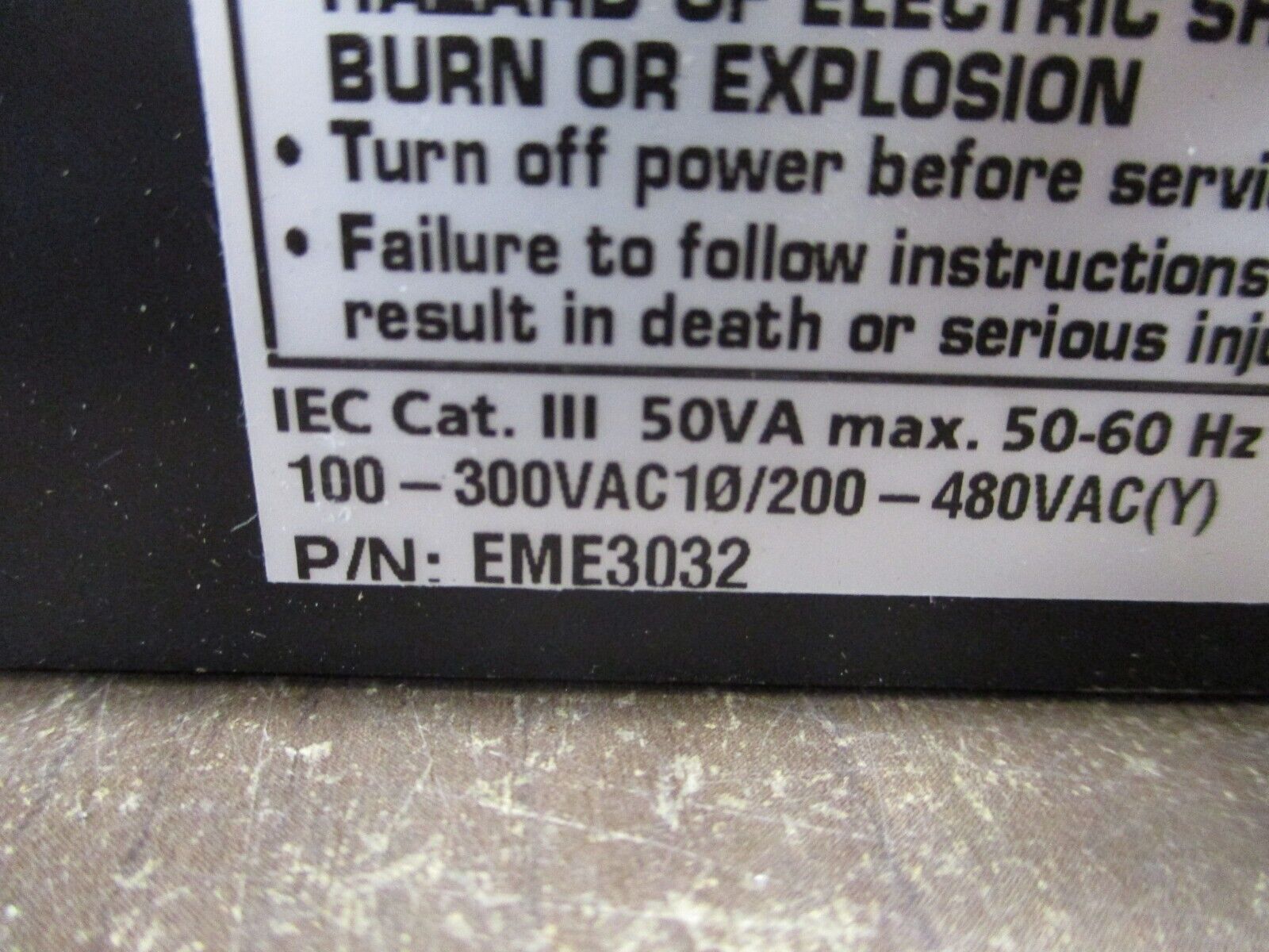 Square D PowerLogic Energy Meter EME3032 50VA 50-60Hz 100-300VAC 1Ph Used