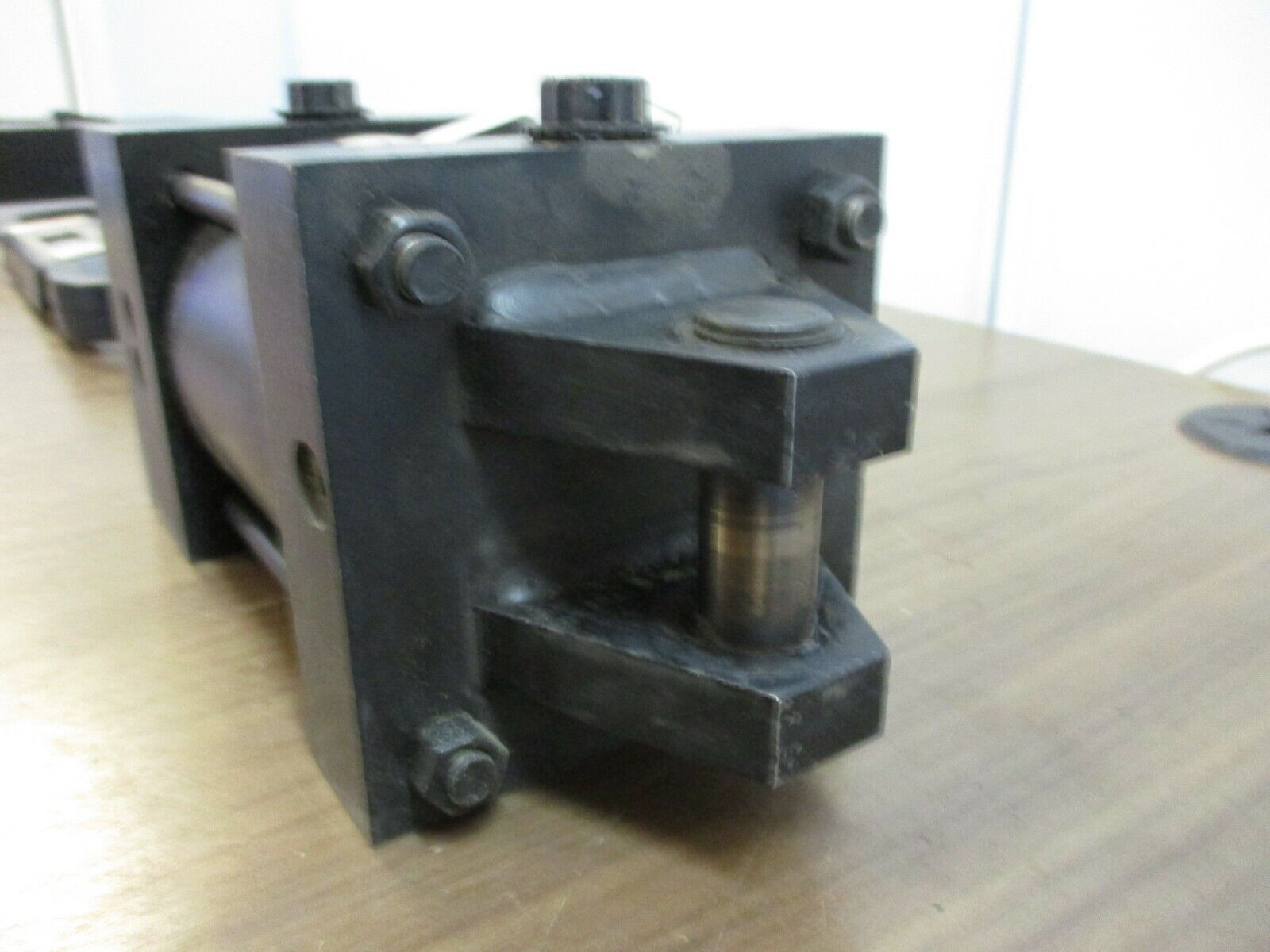 RWC Air Cylinder 8893-04-104 250 PSI