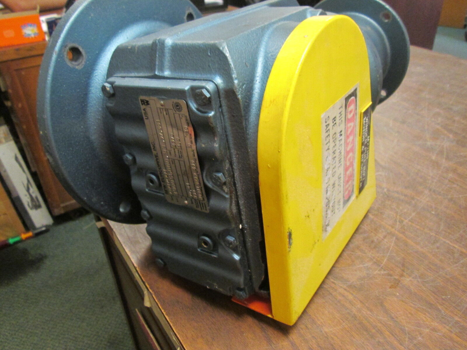 SEW-Eurodrive Gear KAF67LP56 Ratio 90.04:1 6370 in/lb Torque Used