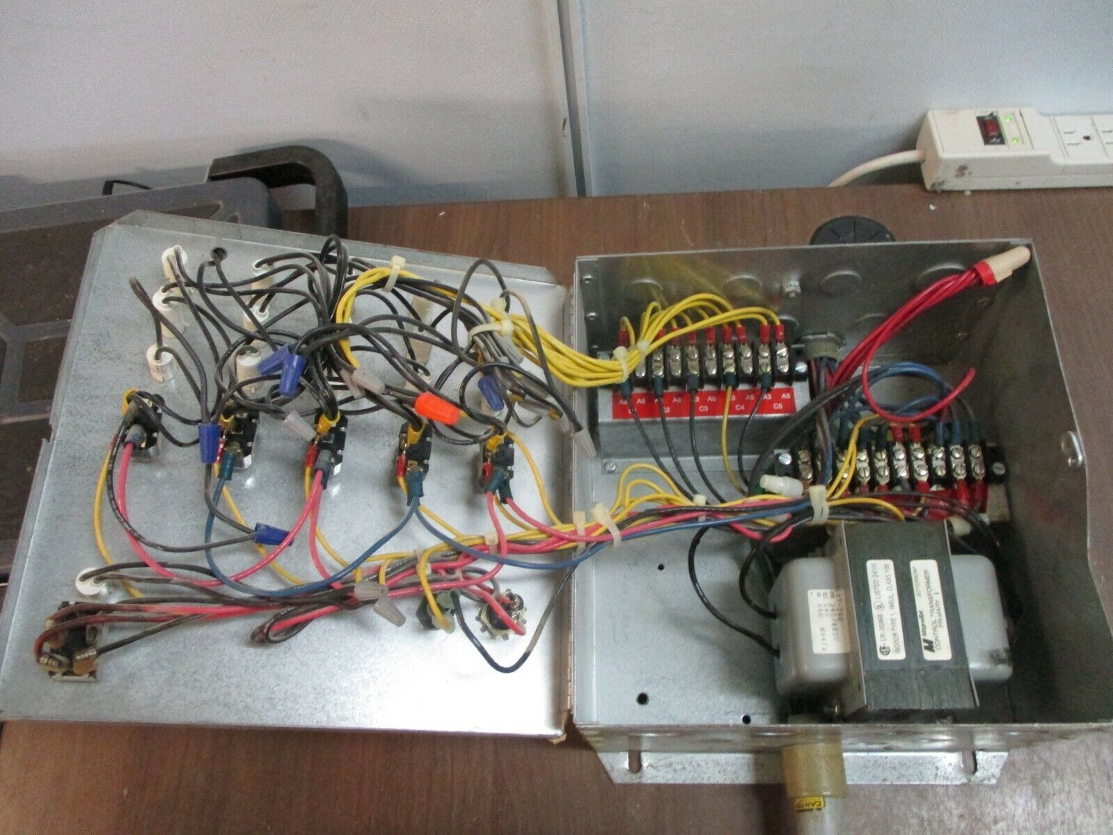 Chore-Time Collector Master Control 20809 *Missing Fuse Switch* Used