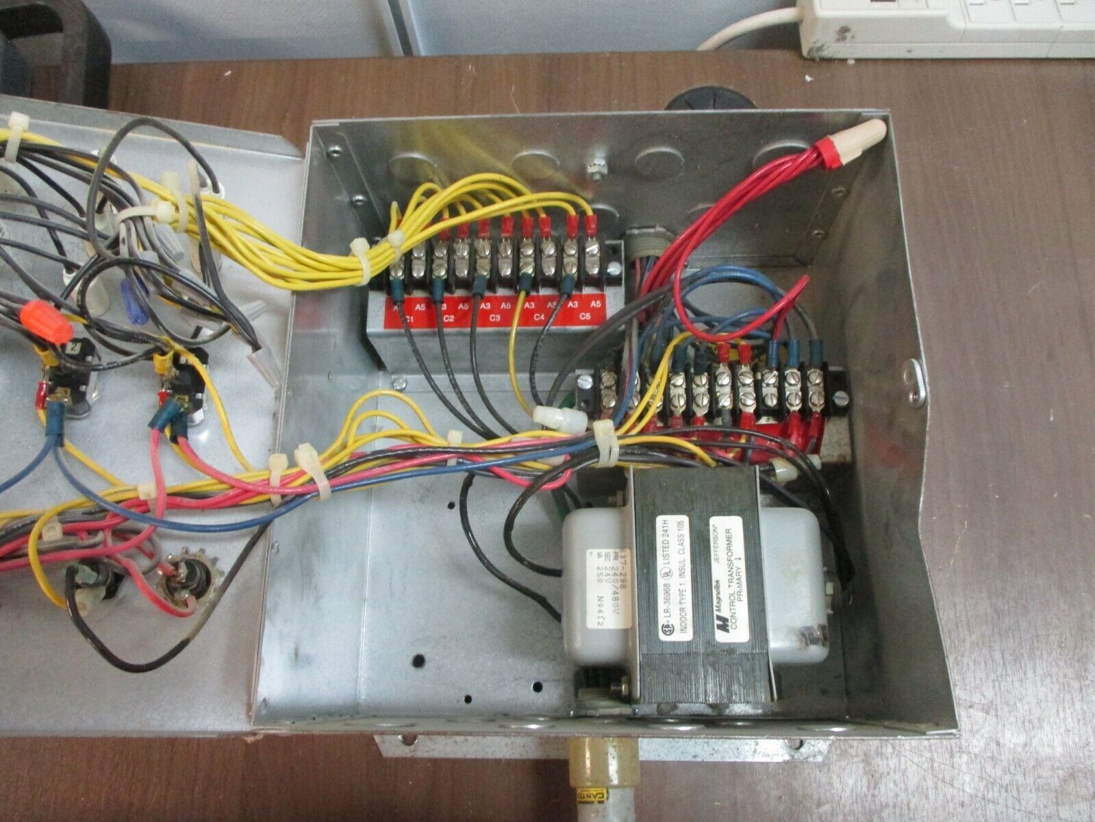 Chore-Time Collector Master Control 20809 *Missing Fuse Switch* Used