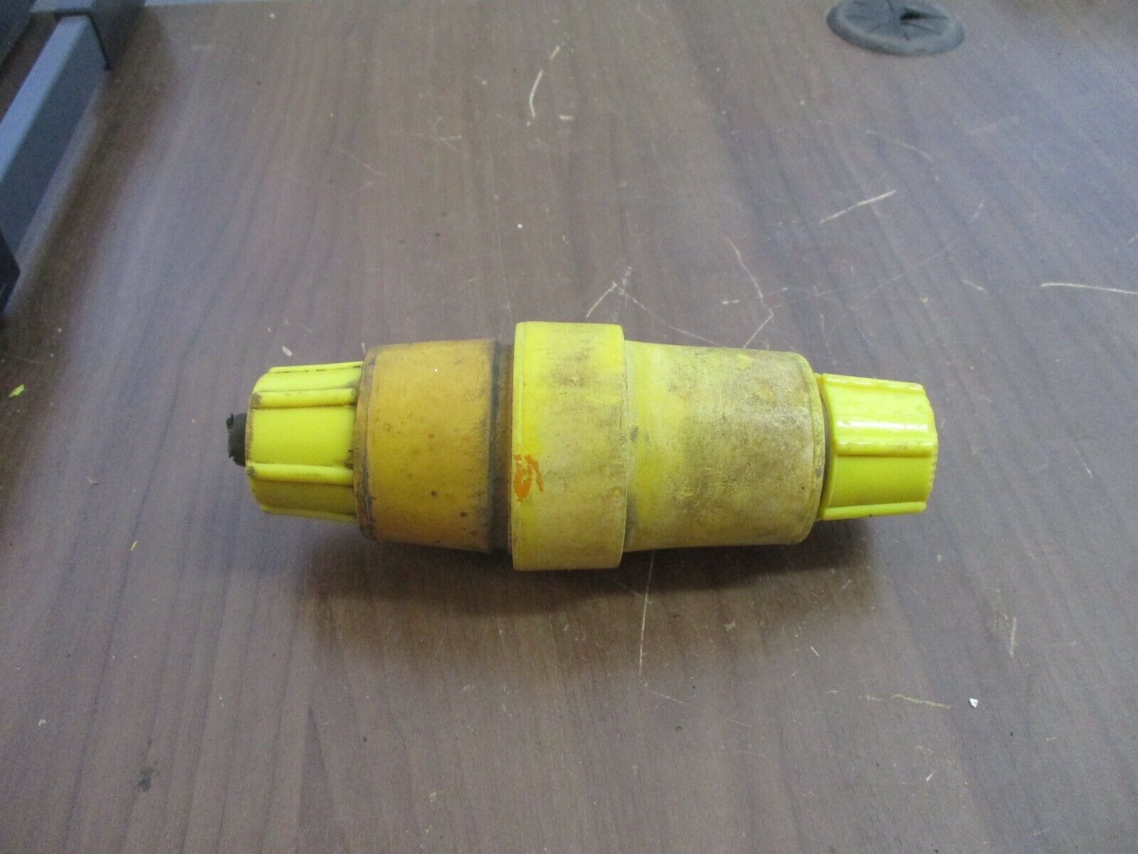 Woodhead Turnex Watertite plug & Connector Nema L5-20R 20A 125V Used