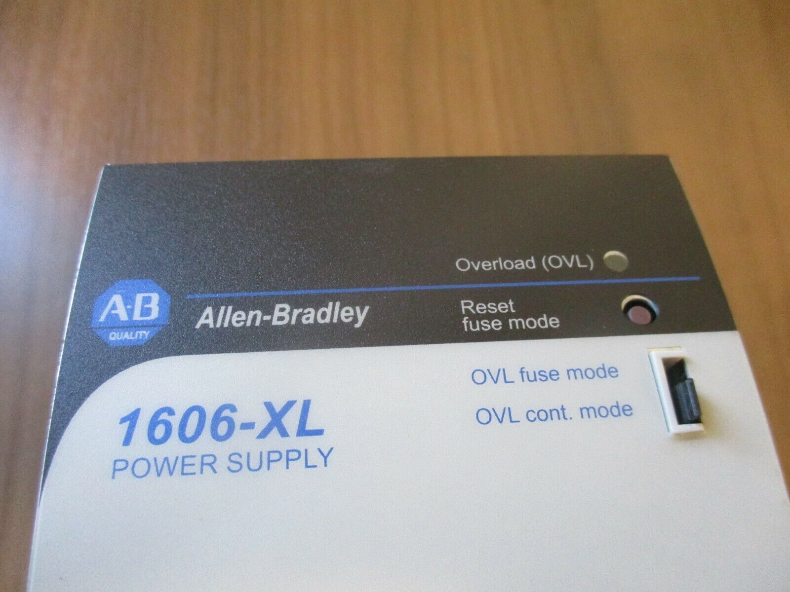 Allen-Bradley Power Supply 1606-XL240E-3 240W 400-500VAC In 24-28VDC Out Used
