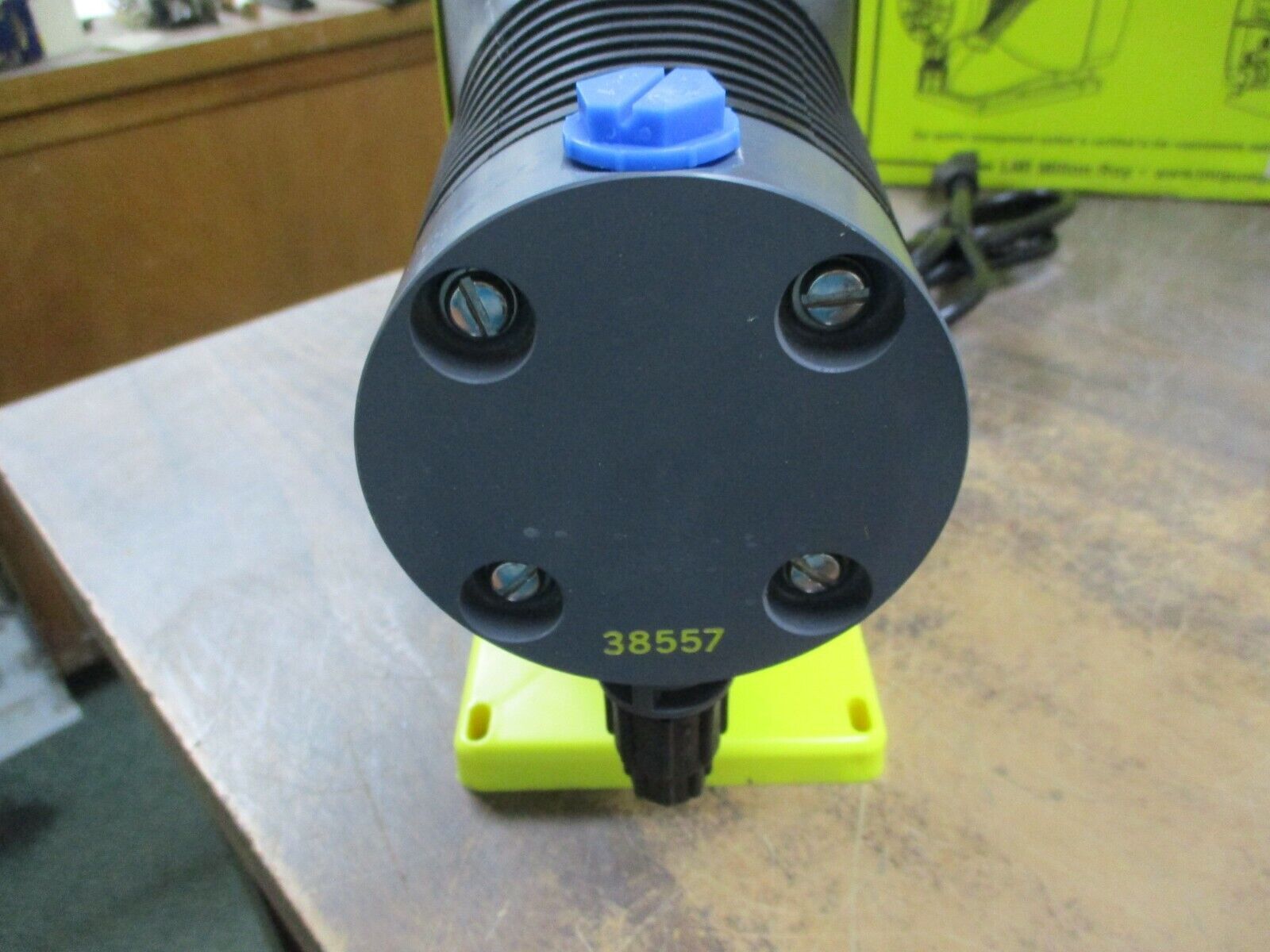 LMI Milton Roy Metering Pump AA151-92S 1Gal/Hr. Sulfuric Use 110PSI New Surplus