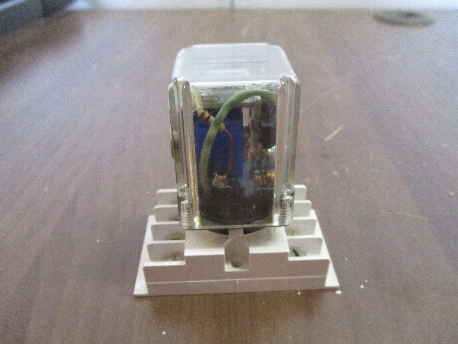 Deltrol Controls Relay 105A 10A DPDT 120V Coil w/ Base *Lot of 2* Used