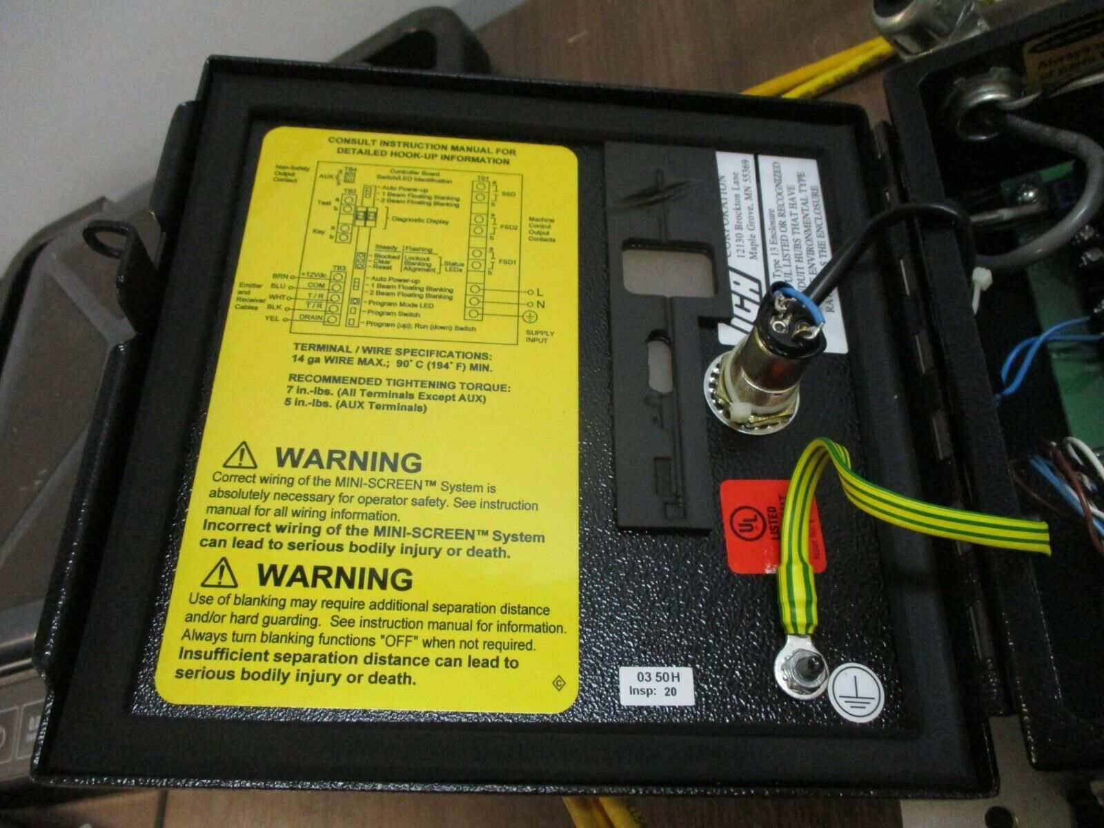 Banner Mini-Screen Control Box MSCD-2 115/230V 50/60Hz 500/250mA Used