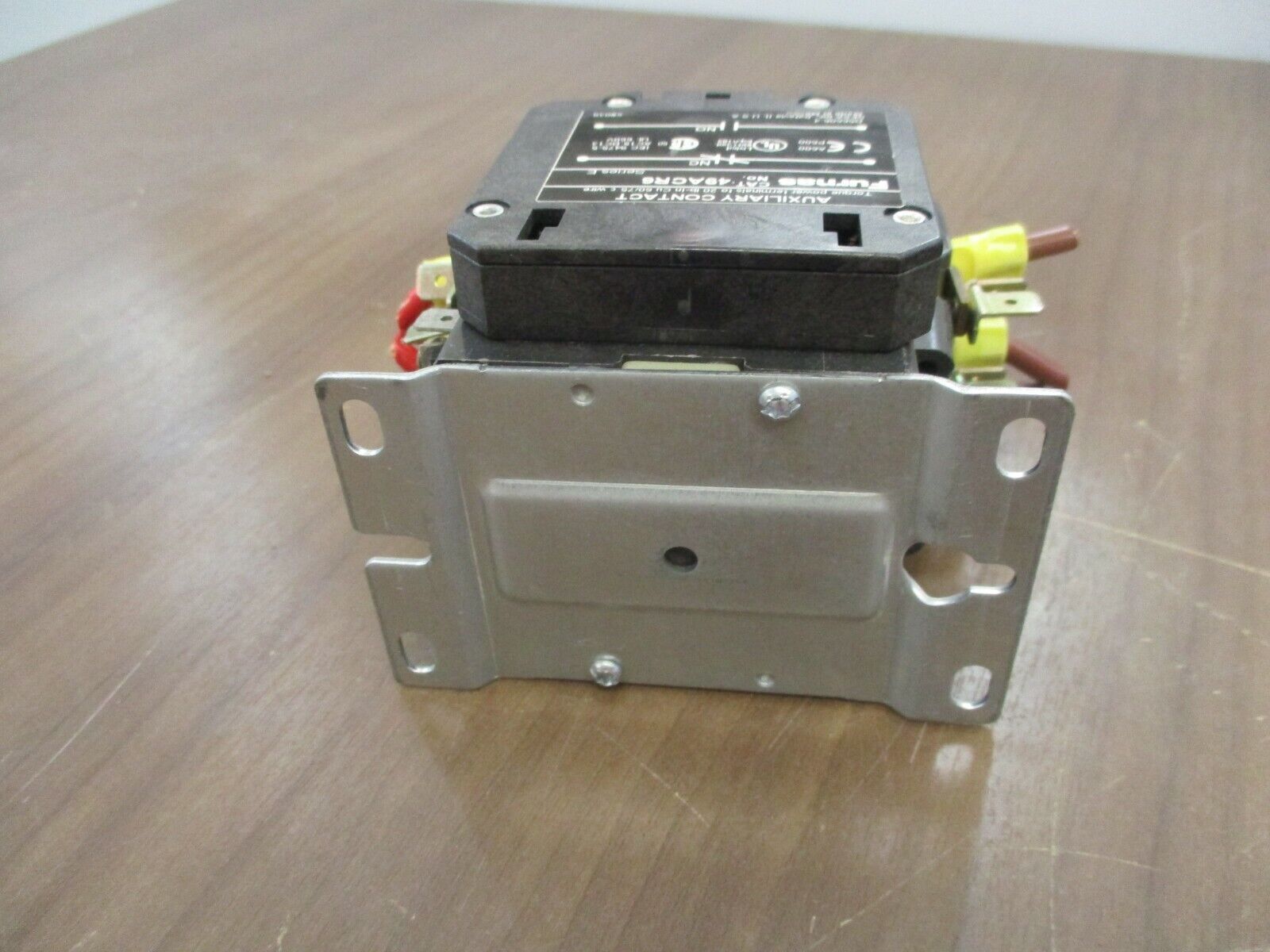 Furnas Contactor 42AF35AJASM 24V Coil 25A 600V w/ Aux Contact Used