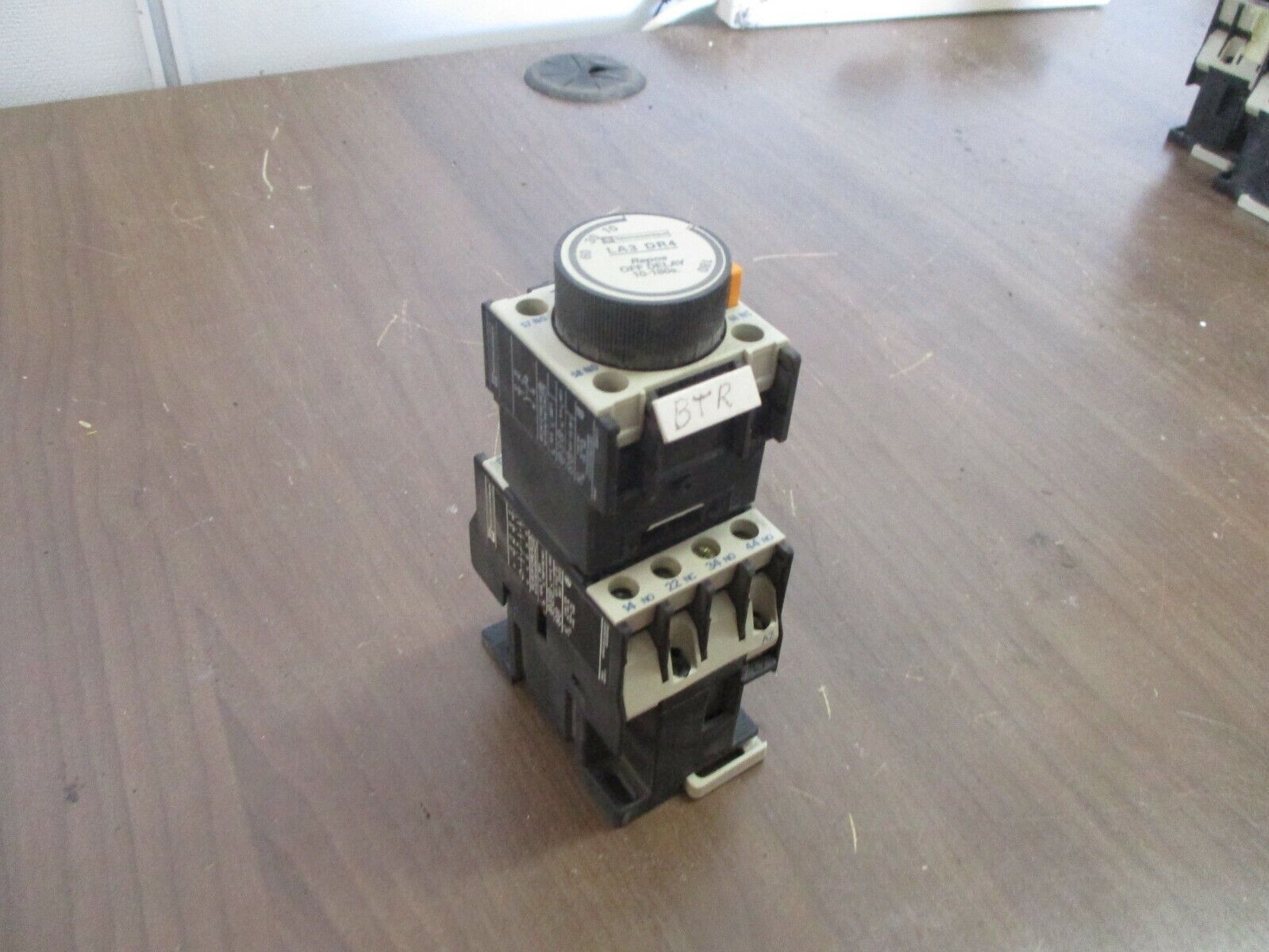Telemecanique Time Delay Relay LA3 DR4 Off Delay: 10-180s 120V Coil 10A 600V