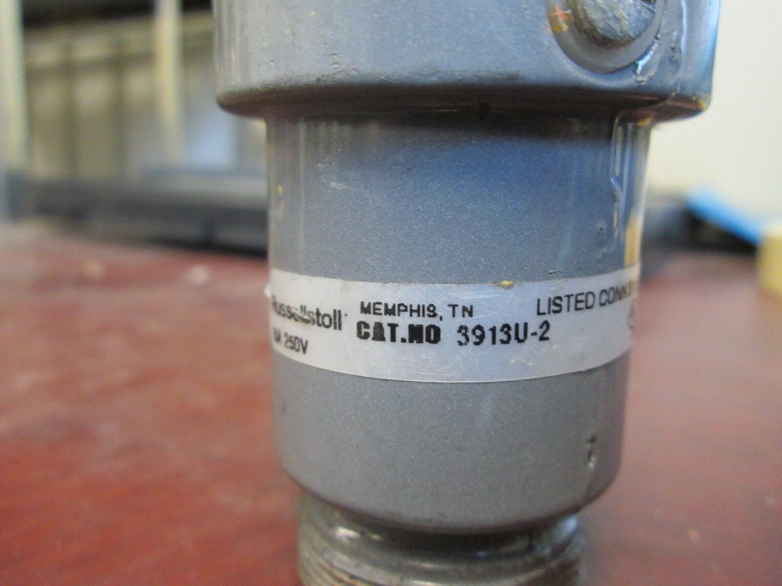 Russellstoll Connector 3913U-2 15A 250V Open End Used