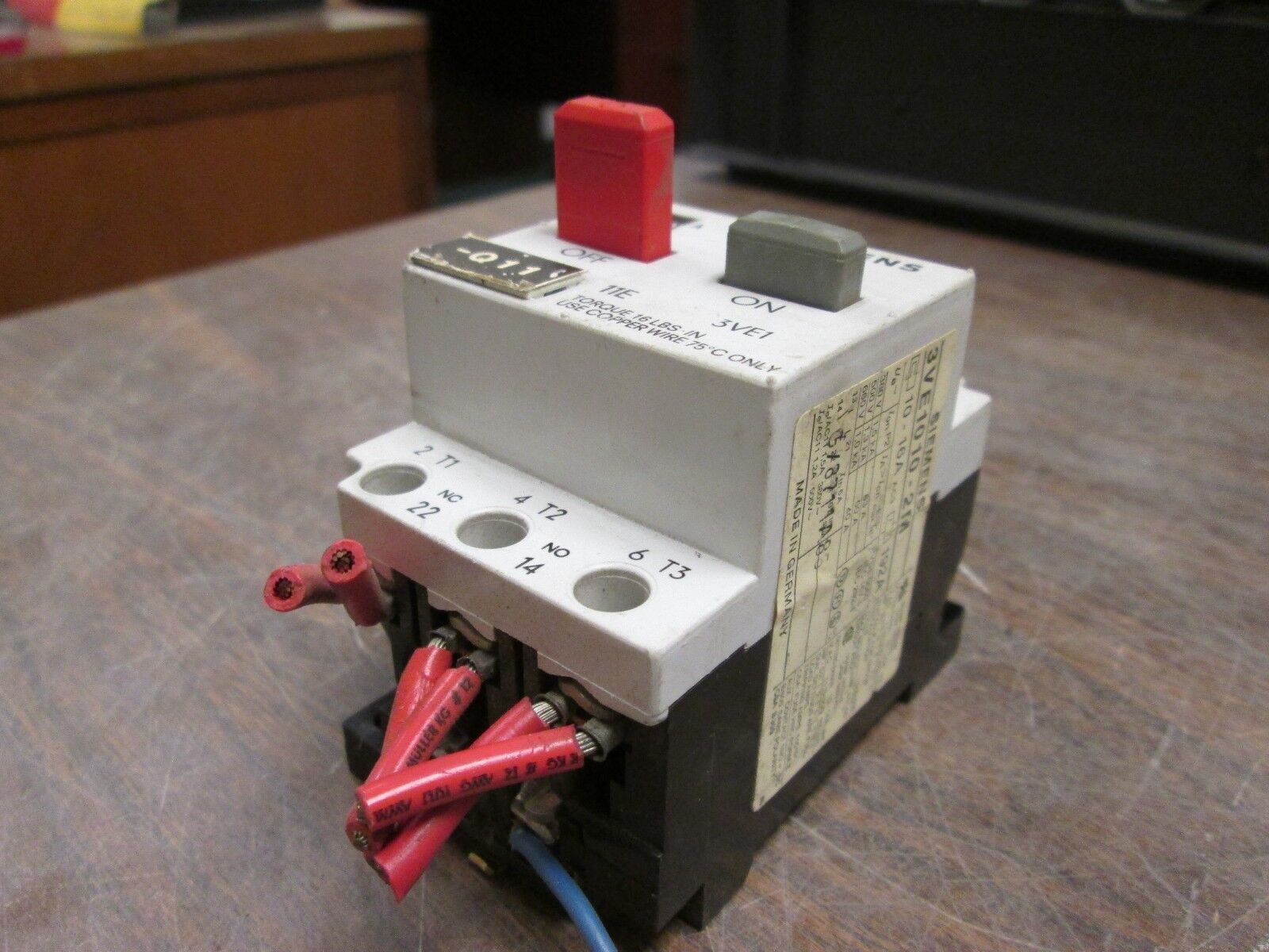Siemens Motor Starter Protector 3VE1010-2M Range: 10-16A 600V Used