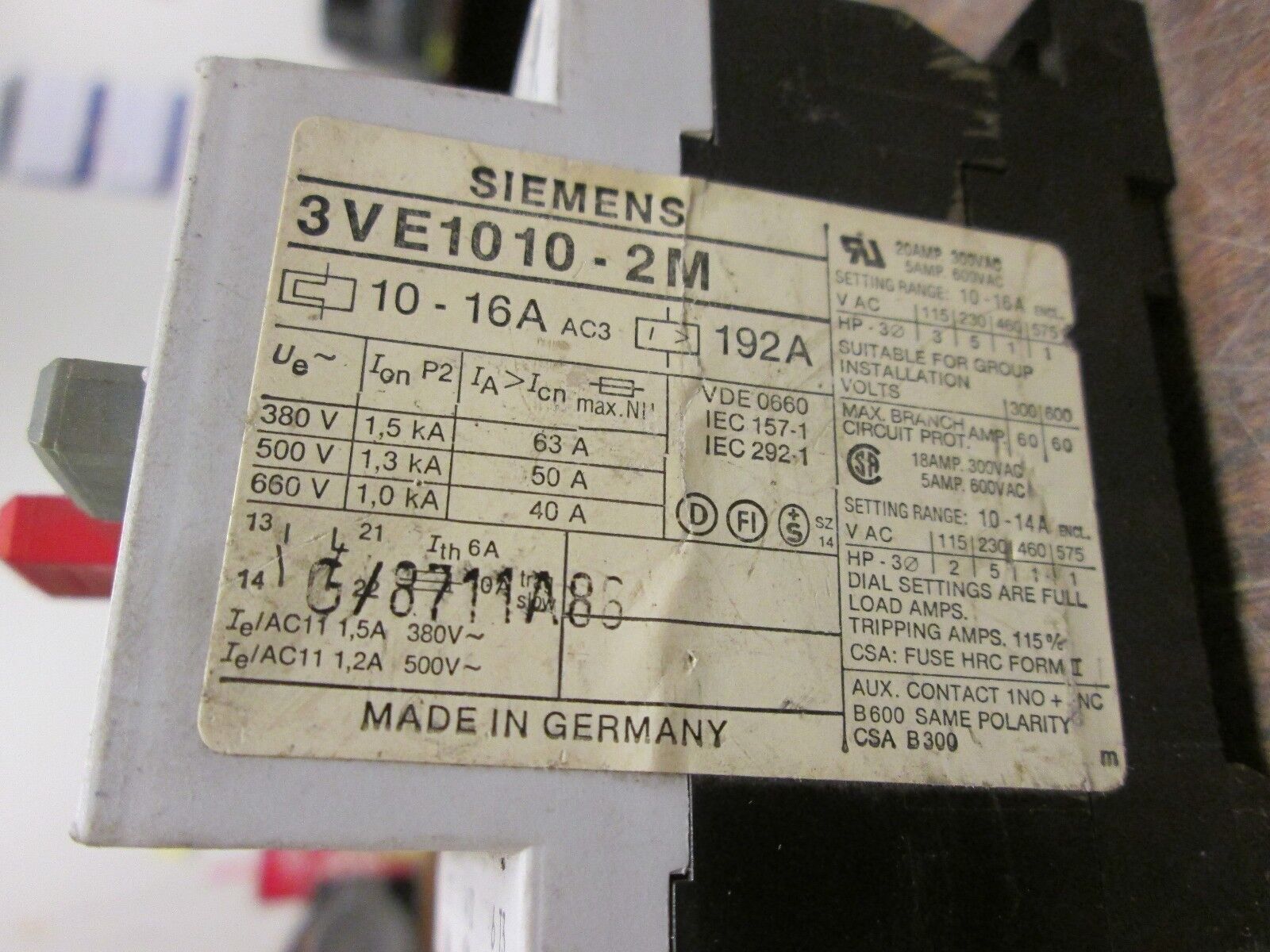 Siemens Motor Starter Protector 3VE1010-2M Range: 10-16A 600V Used