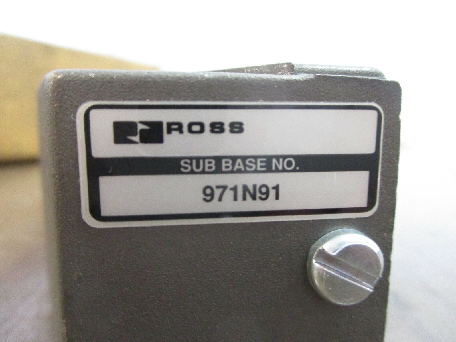 Ross Solenoid Valve 971N91 New Surplus