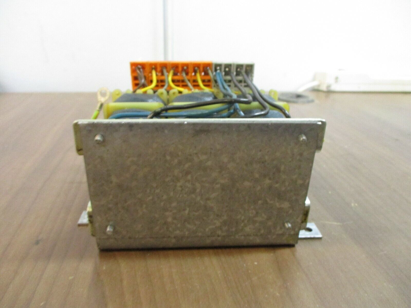 DIP Transformer 0048421152 130VA Pri: 600/400V 18V 3Ph 50-60Hz Used