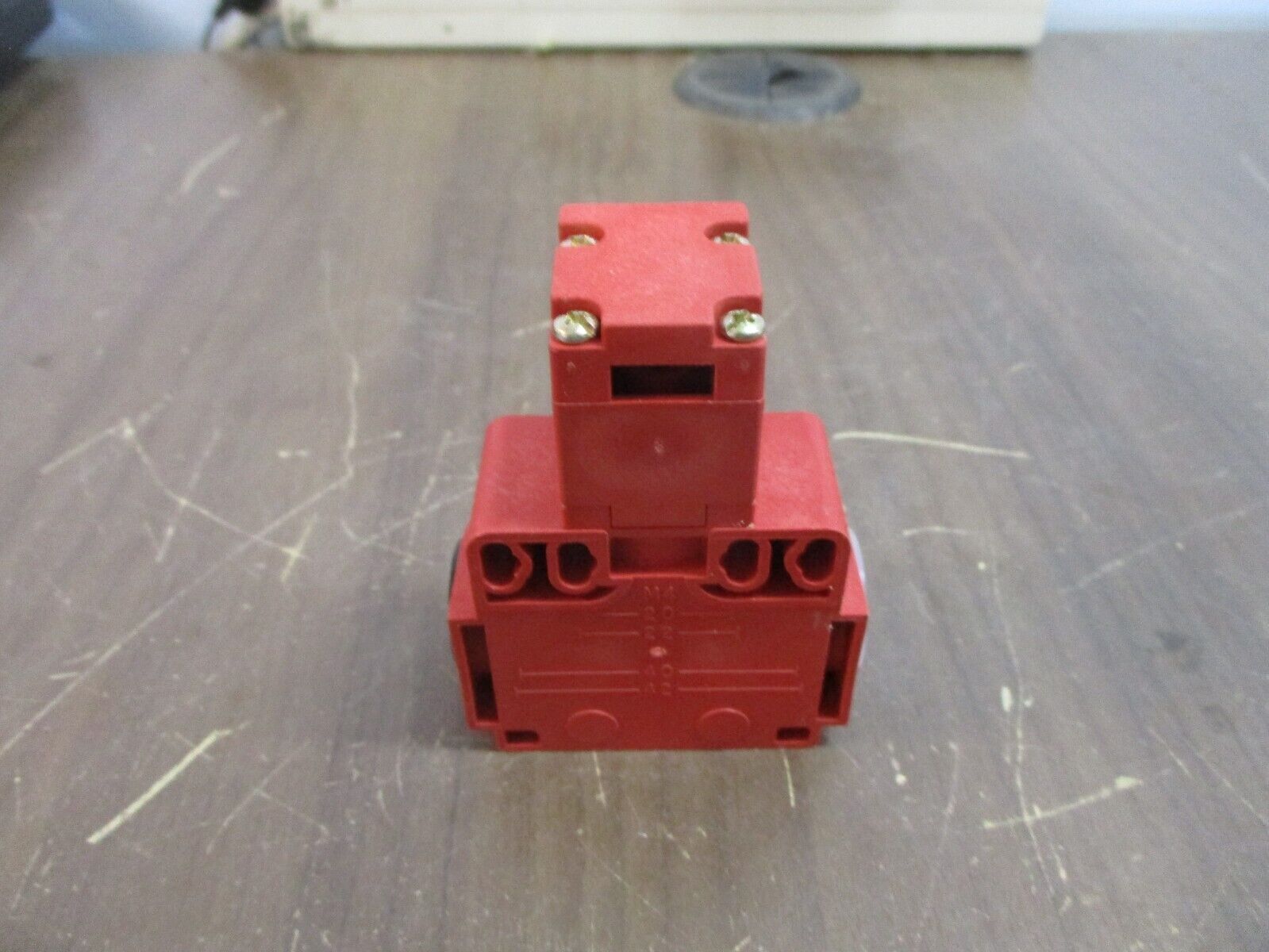 Telemecanique Limit Switch XCK T591H7 New Surplus