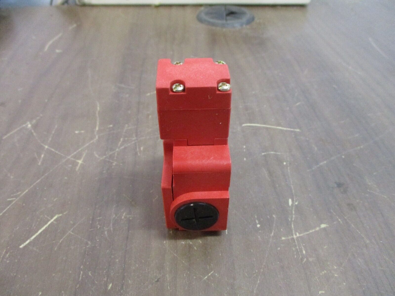 Telemecanique Limit Switch XCK T591H7 New Surplus