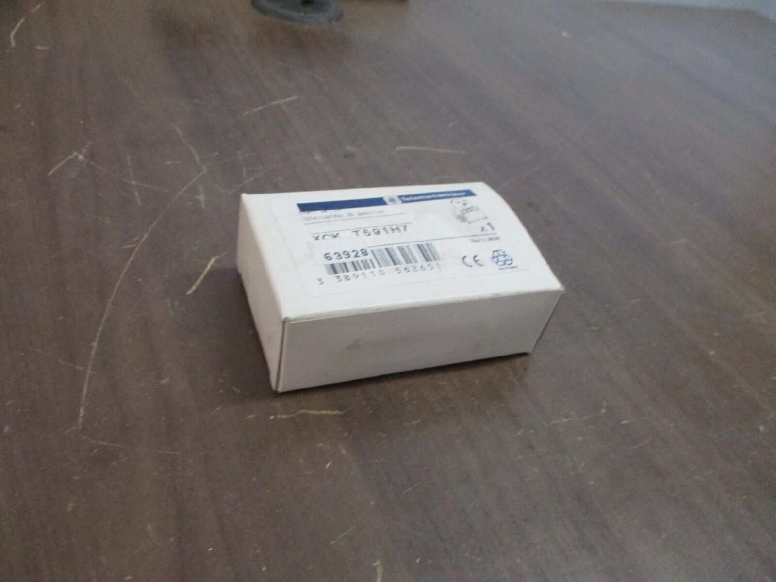 Telemecanique Limit Switch XCK T591H7 New Surplus