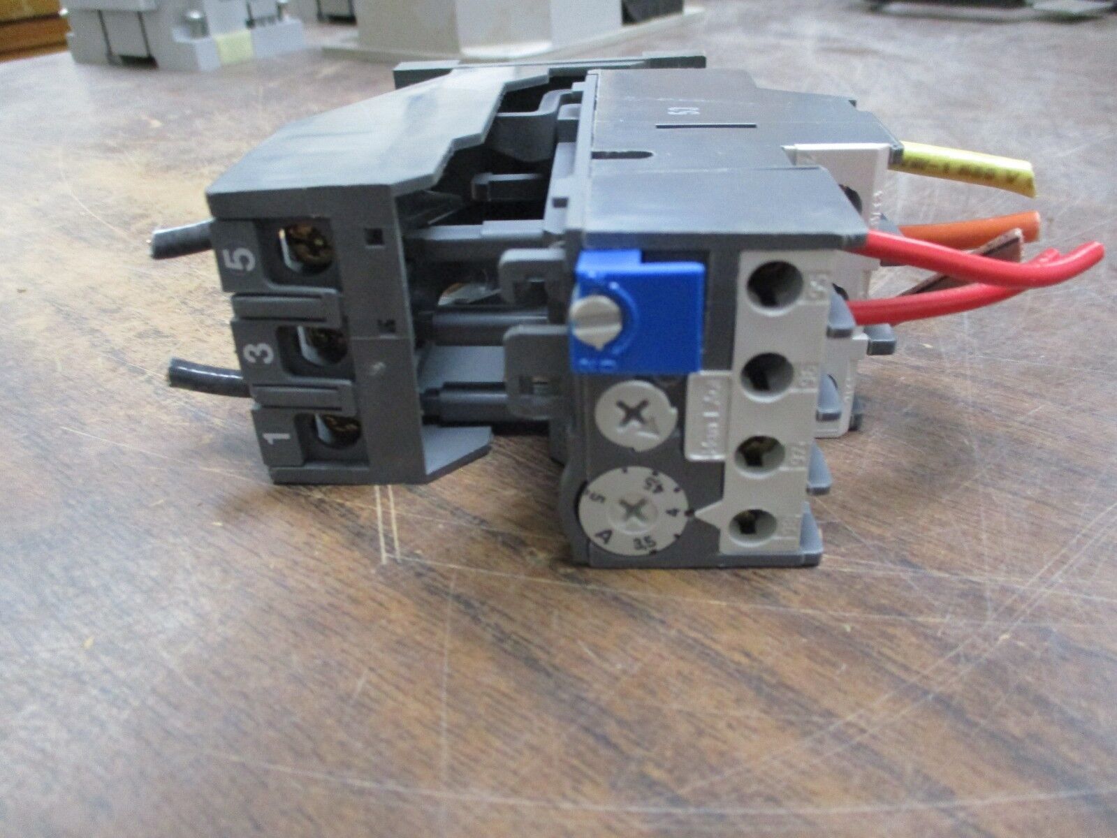 ABB Solid State Overload TA25 DU Trip: 3.5-5A w/ Din Rail Adapter Used