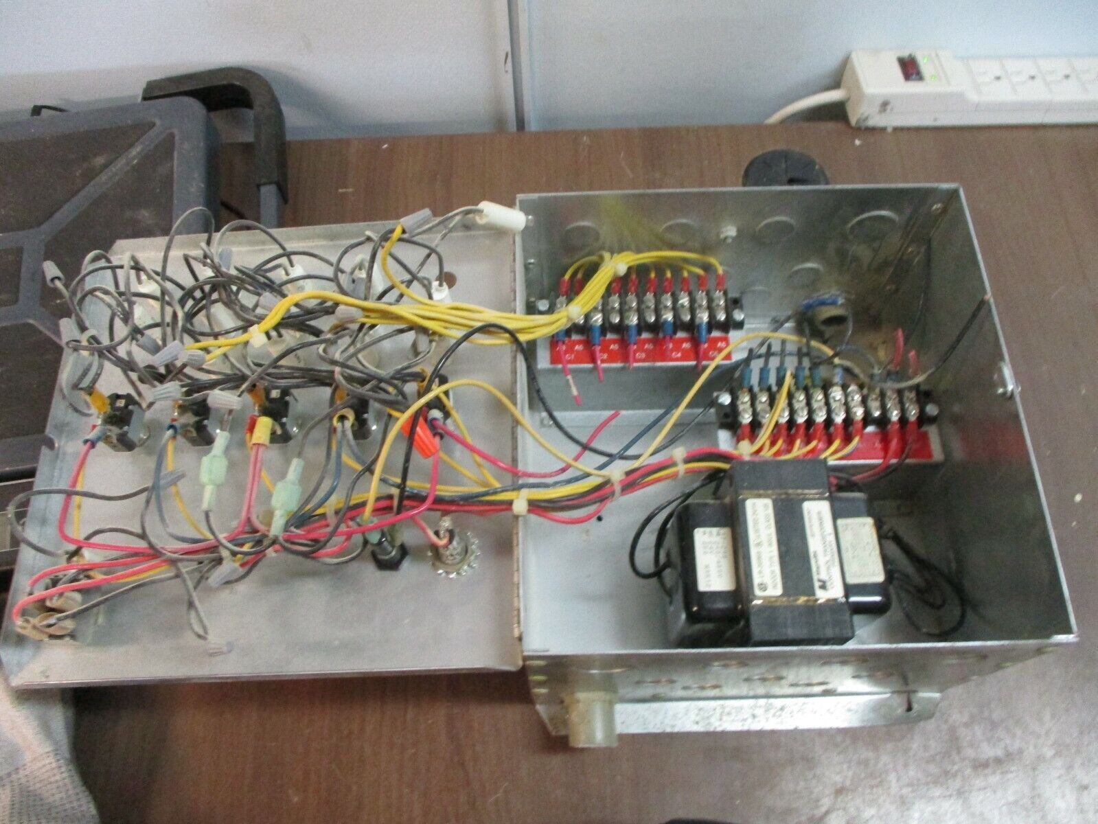 Chore-Time Collector Master Control 20809 *Missing (2) Lights* Used