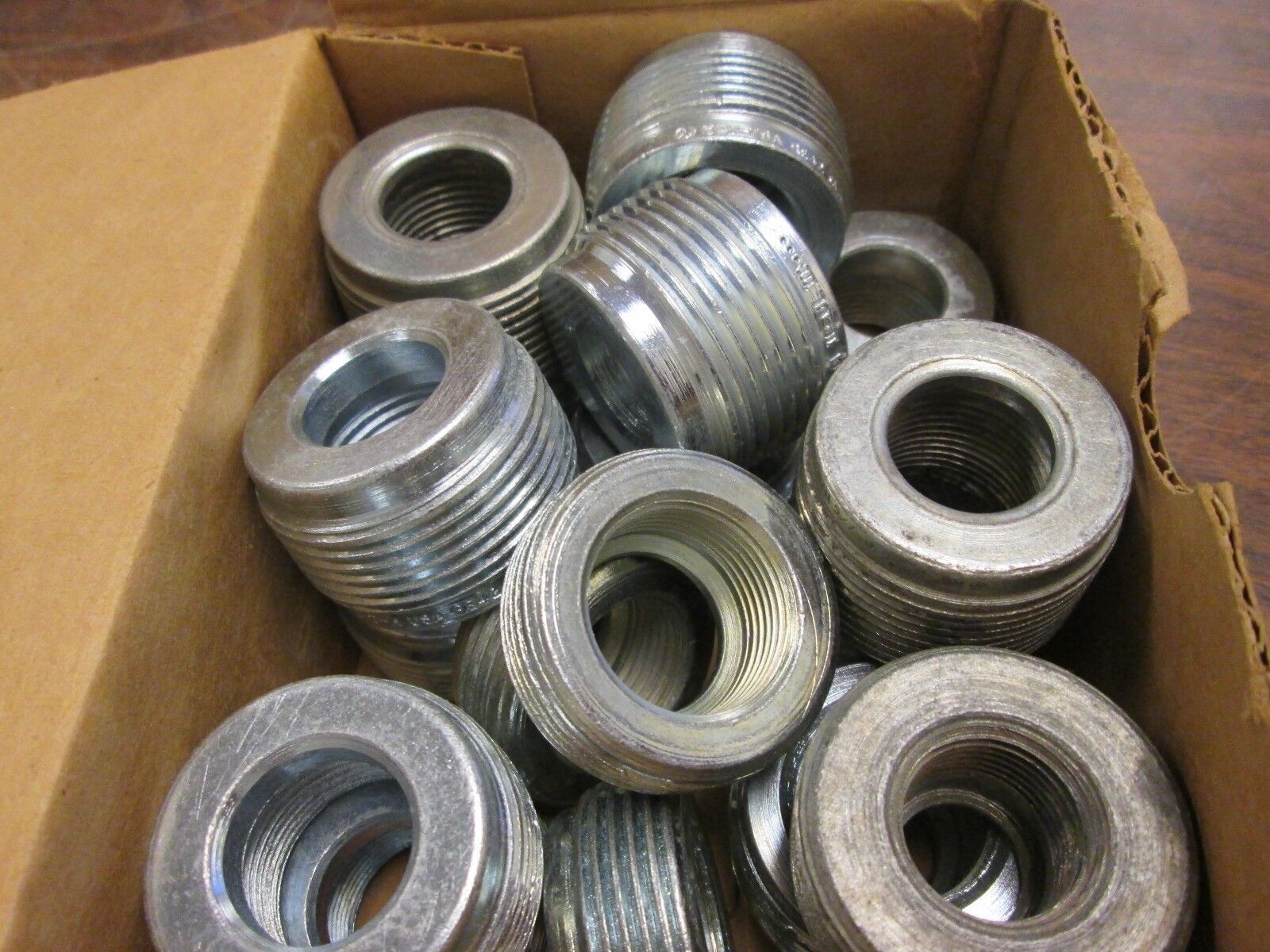 Misc Brands Conduit Hub Reducer Size 1-1/4"-3/4" Box of 17 New Surplus