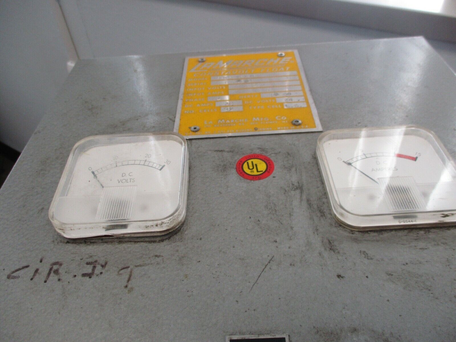 La Marche ConstaVolt Float Battery Charger A46-10-24V *Broken Volt Meter* Used