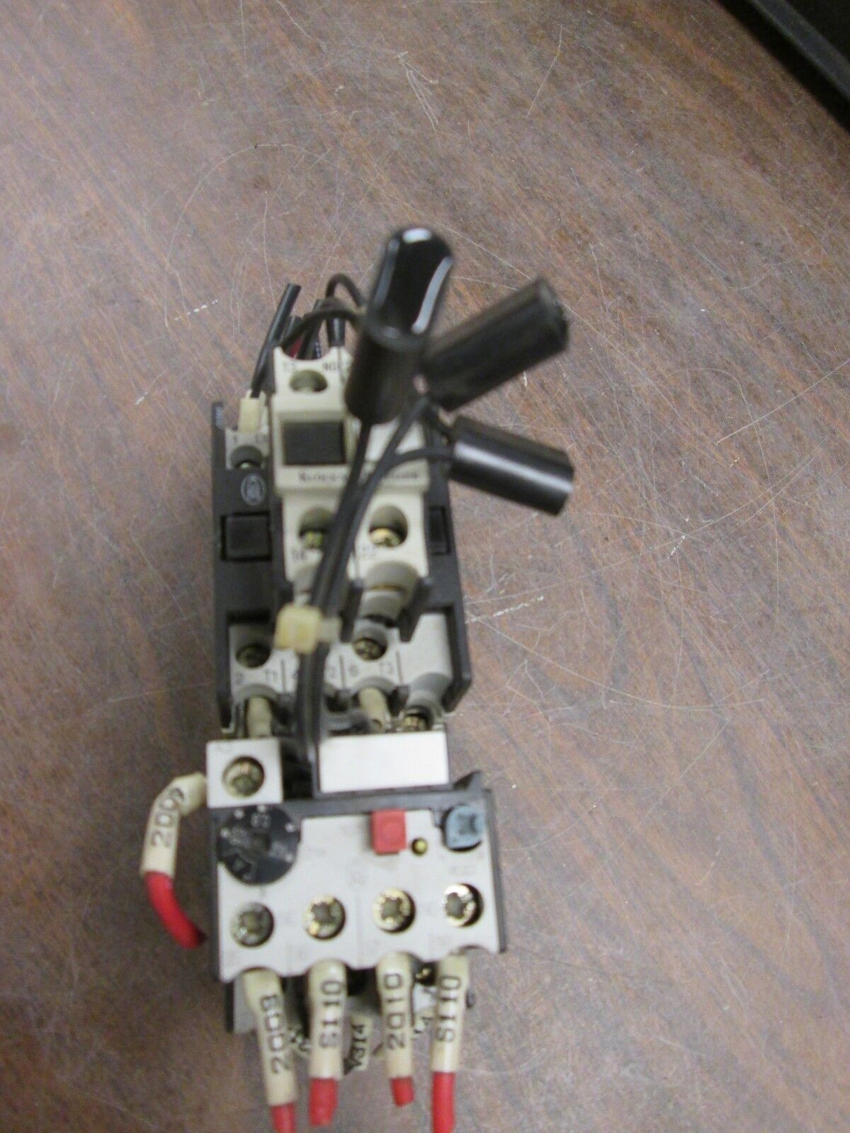 Klockner Moeller Contactor w/ Solid State Overload DIL00M / Z00-1 100/110Vc Used