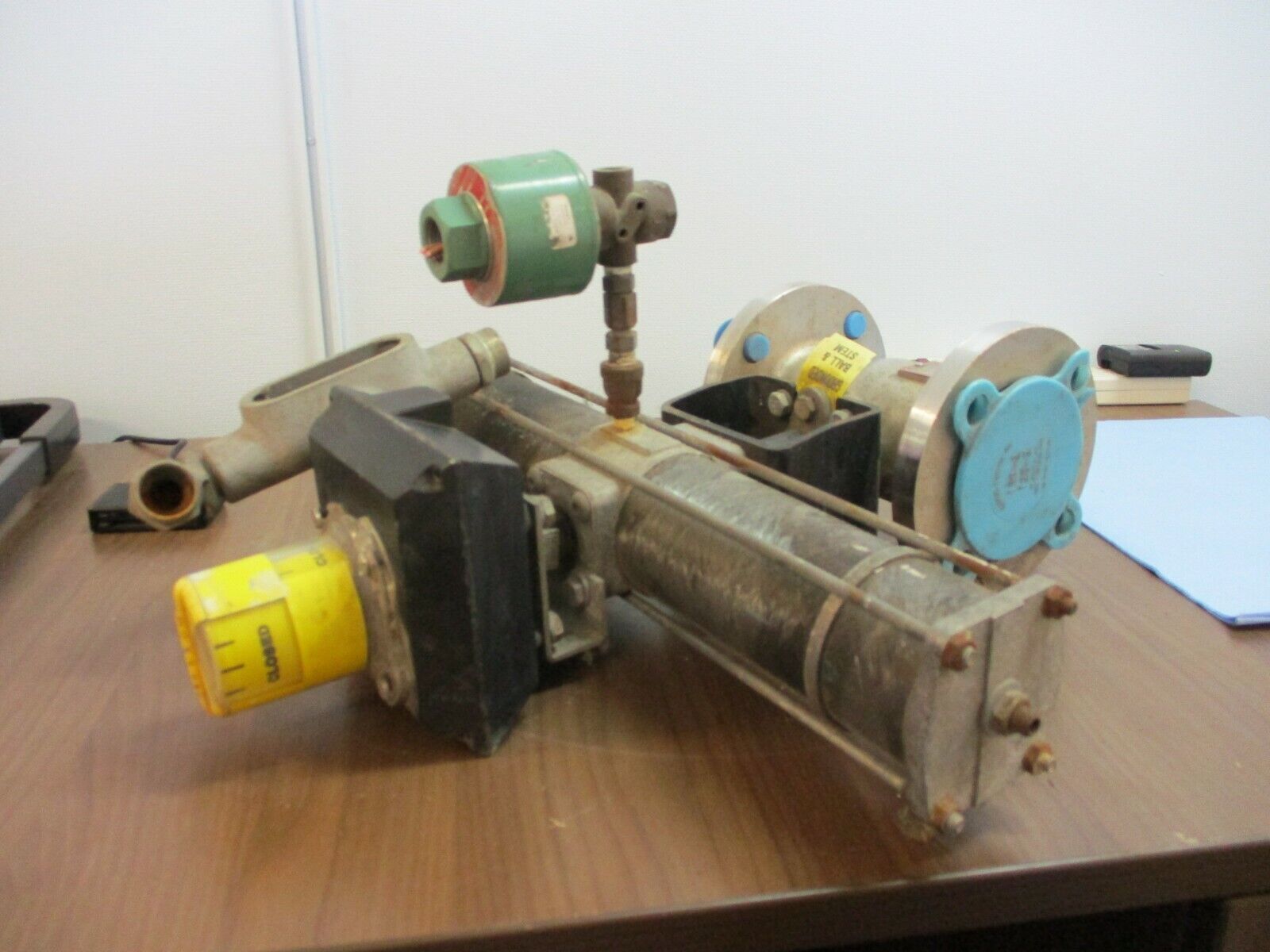 Conbraco Actuated Valve 8TA1C801 Body: CF8M Ball/Stem: 316SS Seat: RPTPE Used
