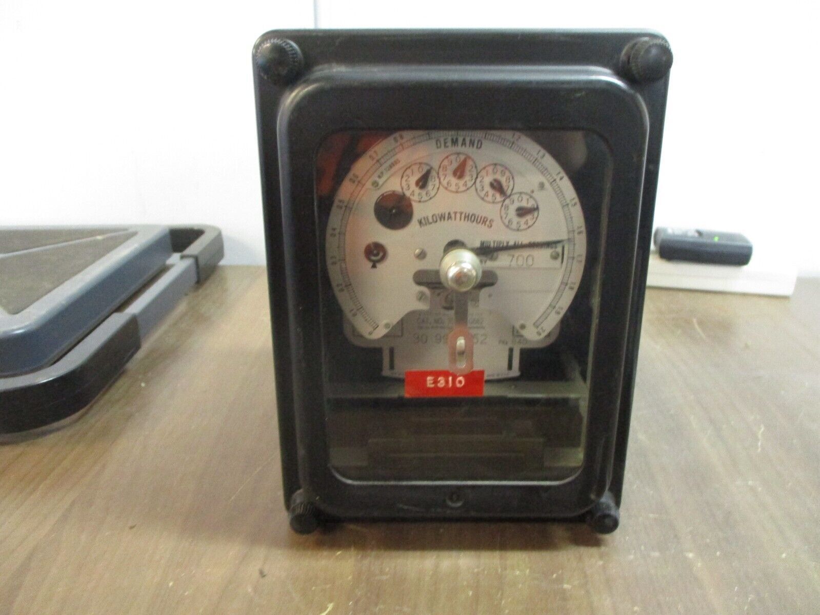 GE DSM-63 Kilowatthour Meter 700X64G682 120V 3Ph 60Hz Used