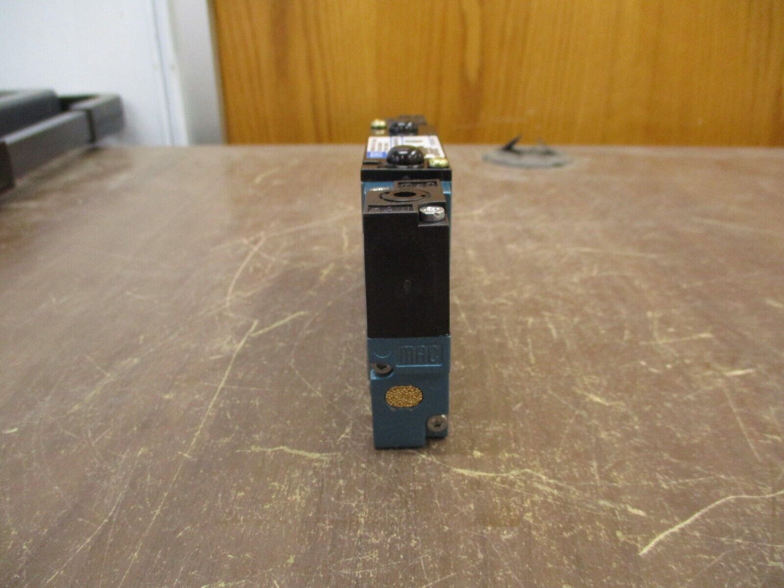 MAC Solenoid Valve 92B-BAF-000-DM-DDAP-1DM New Surplus