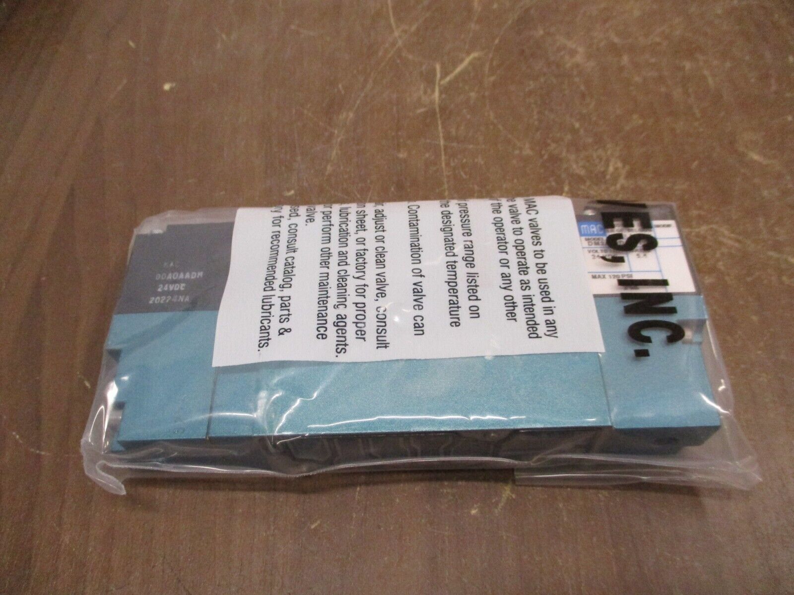 MAC Solenoid Valve 92B-BAF-000-DM-DDAP-1DM New Surplus
