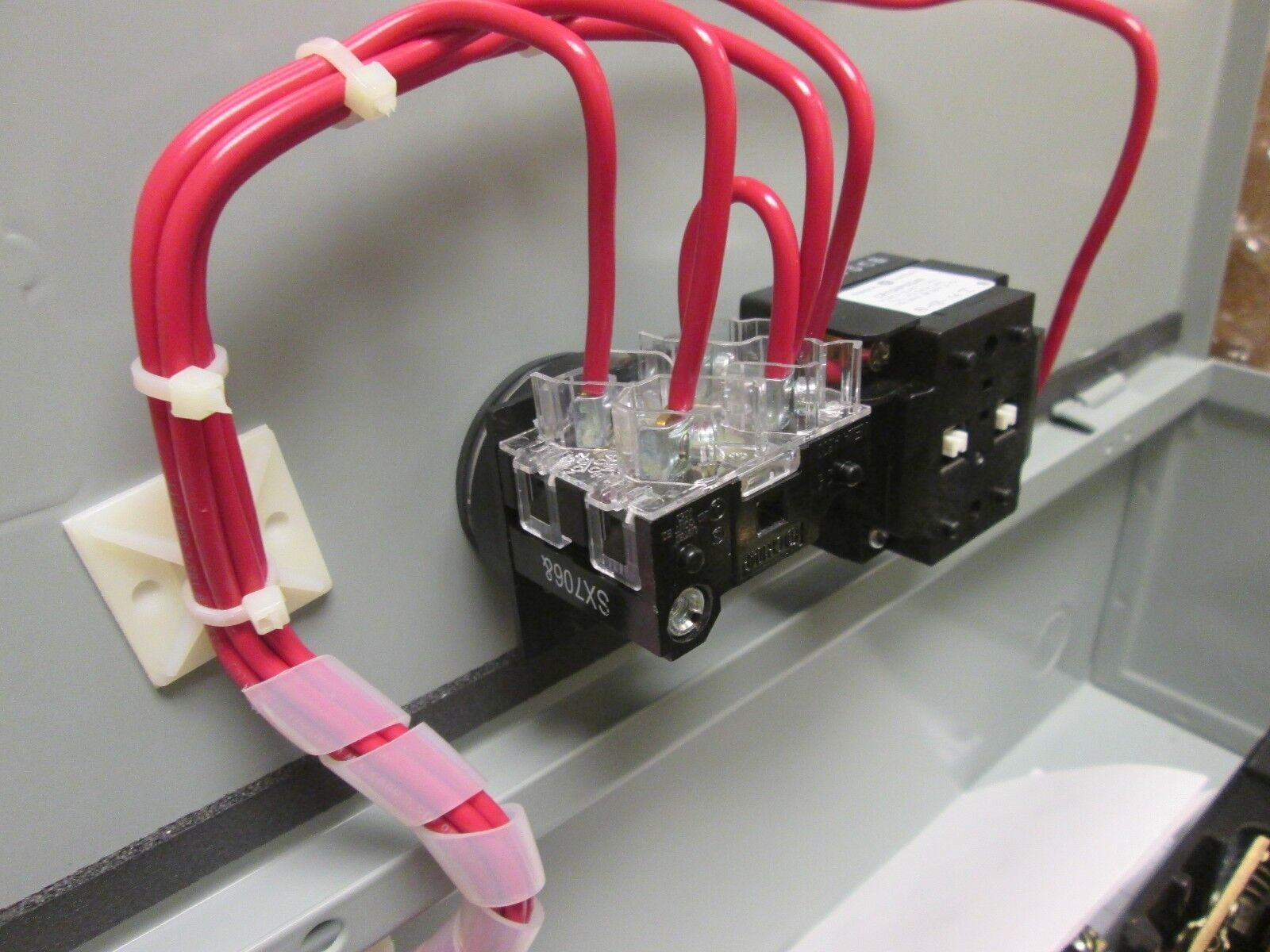 GE Non-Fusible Combination CR308CT981AEDALJA Size 1 3P Type 1 Encl. New Surplus