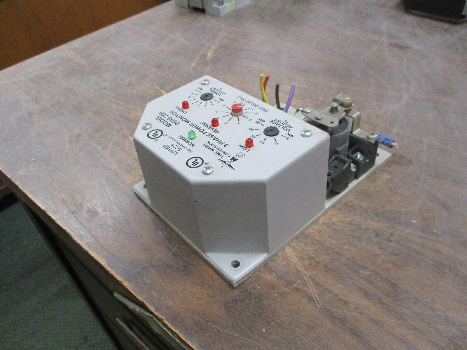 Time Mark 3 Phase Power Monitor 2500-208 208V 50/60Hz Delay: 1-10sec Used