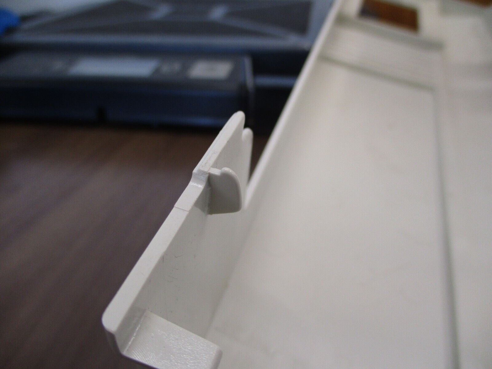 ABB ACH401 AC Drive ACH401600932 10HP 3Ph w/ Keypad *Broken Cover Mount* Used