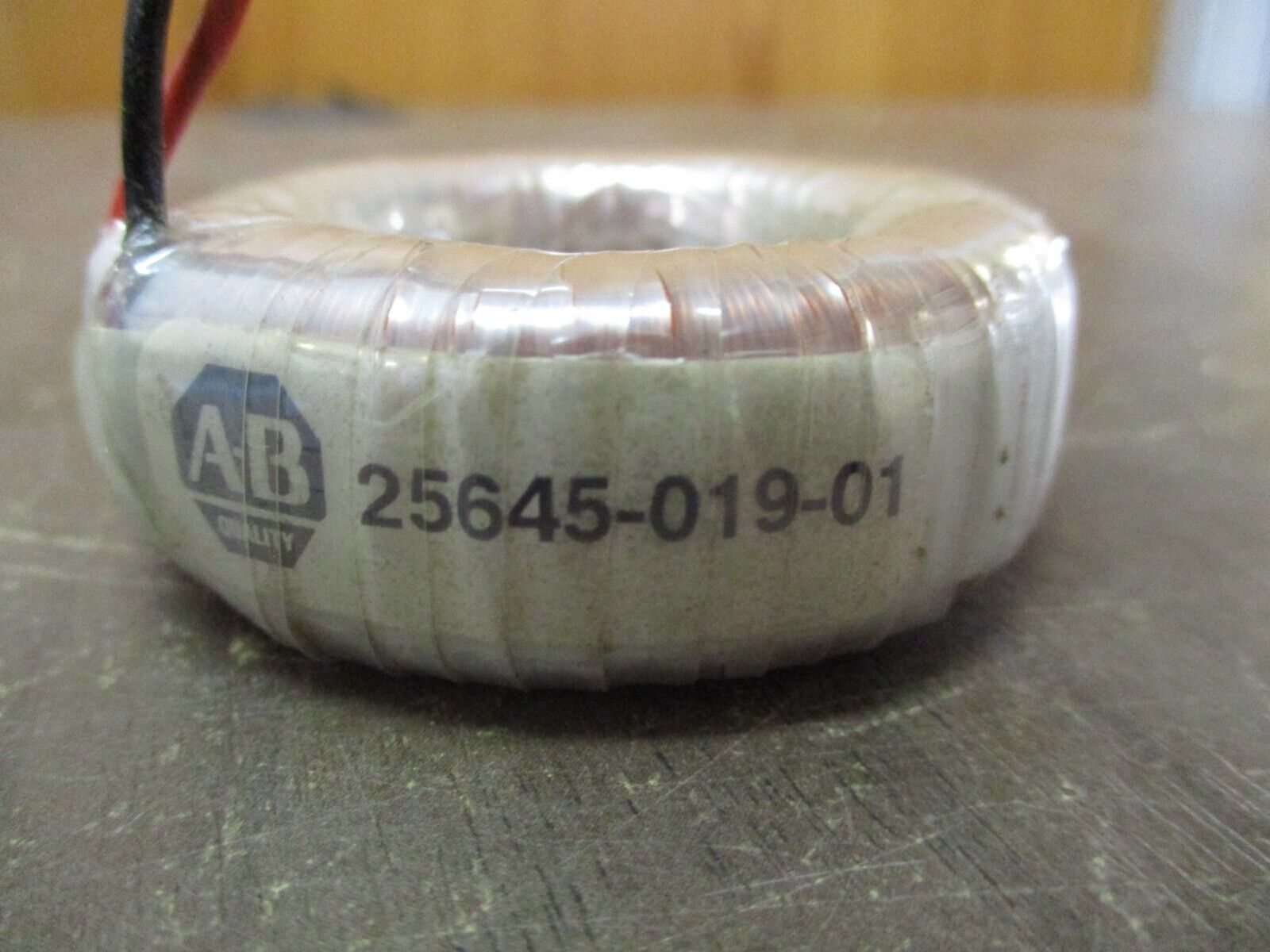 Allen-Bradly Current Transformer 25645-019-01 Used